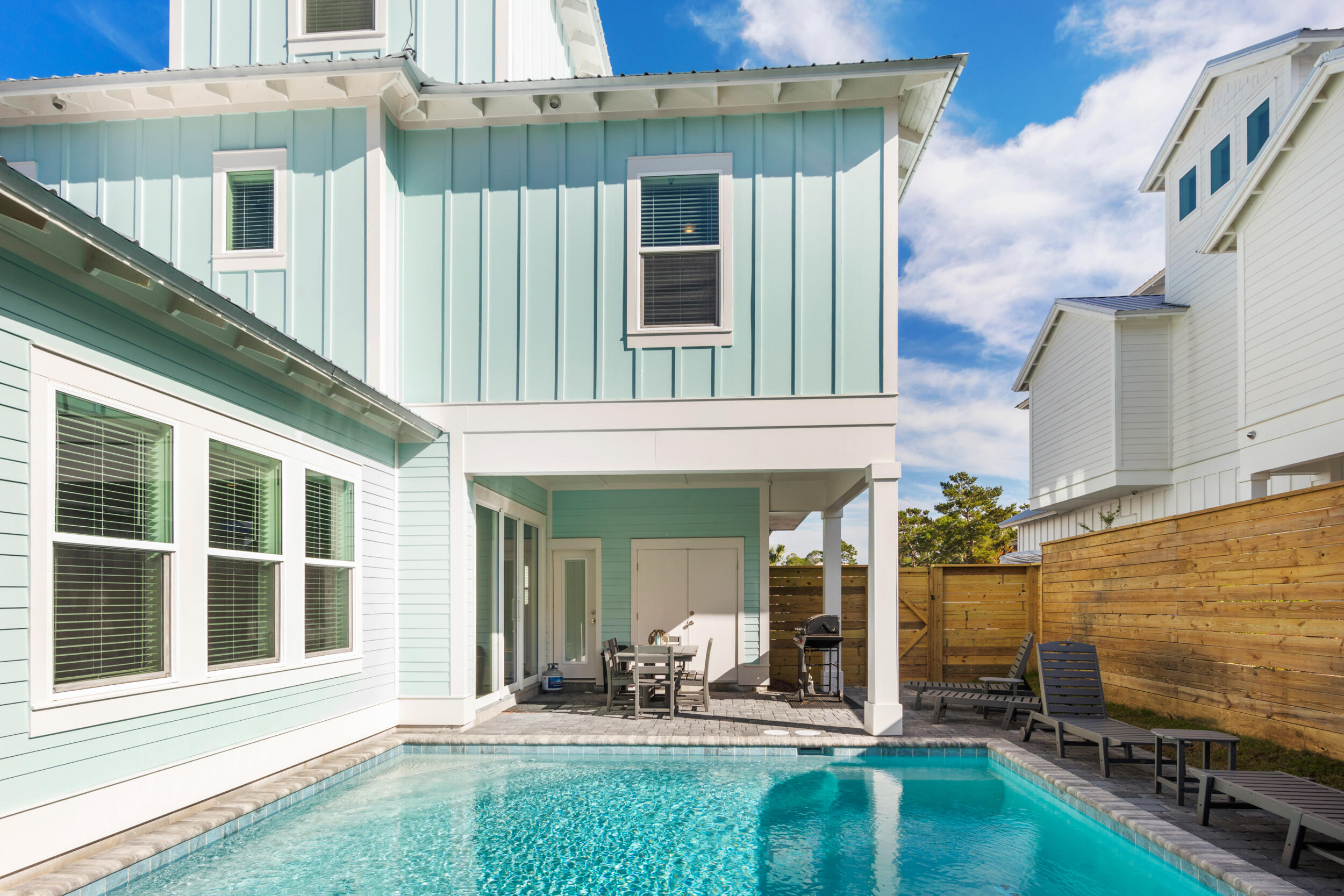 157 Charlotte Avenue