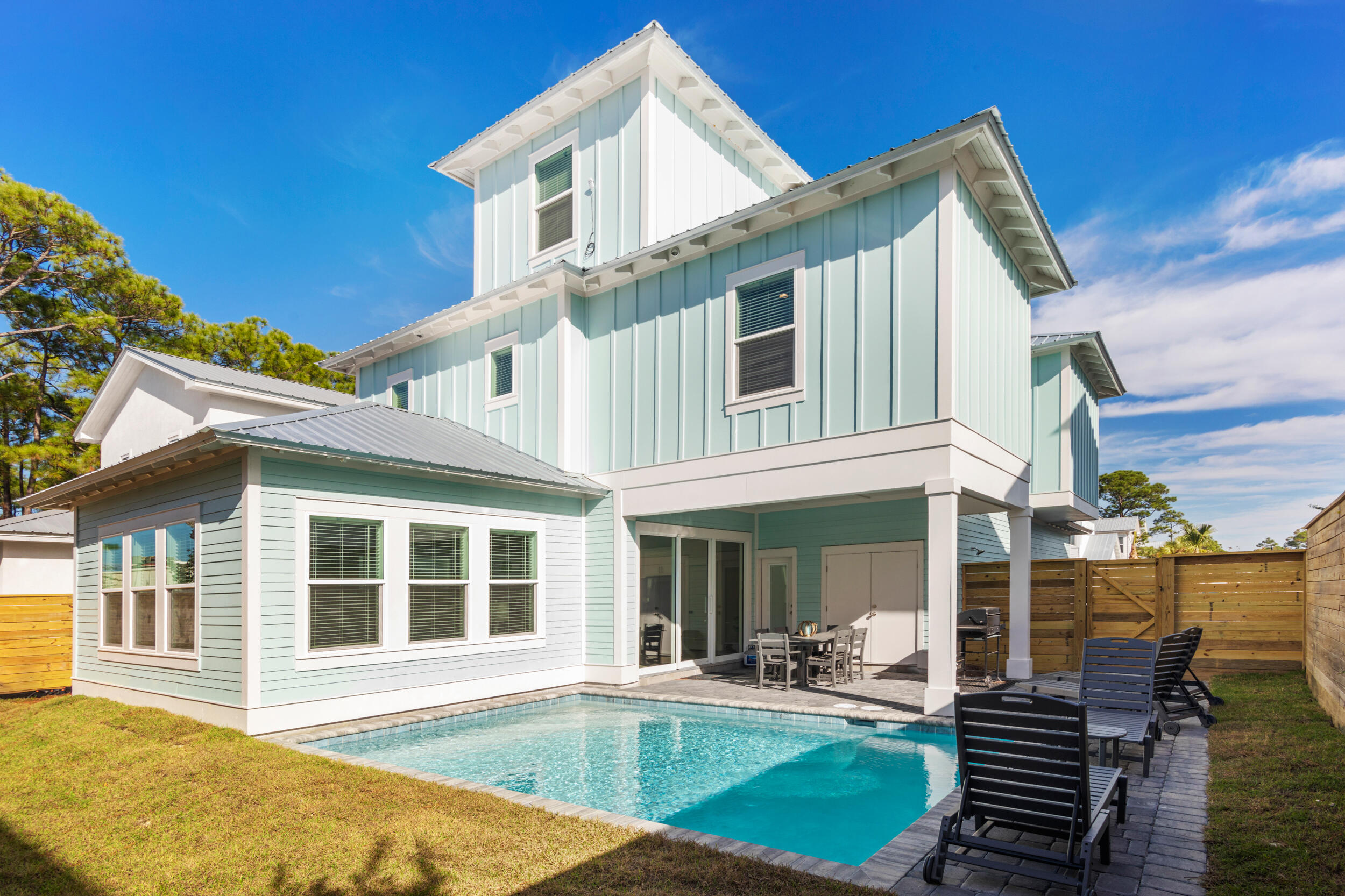 157 Charlotte Avenue