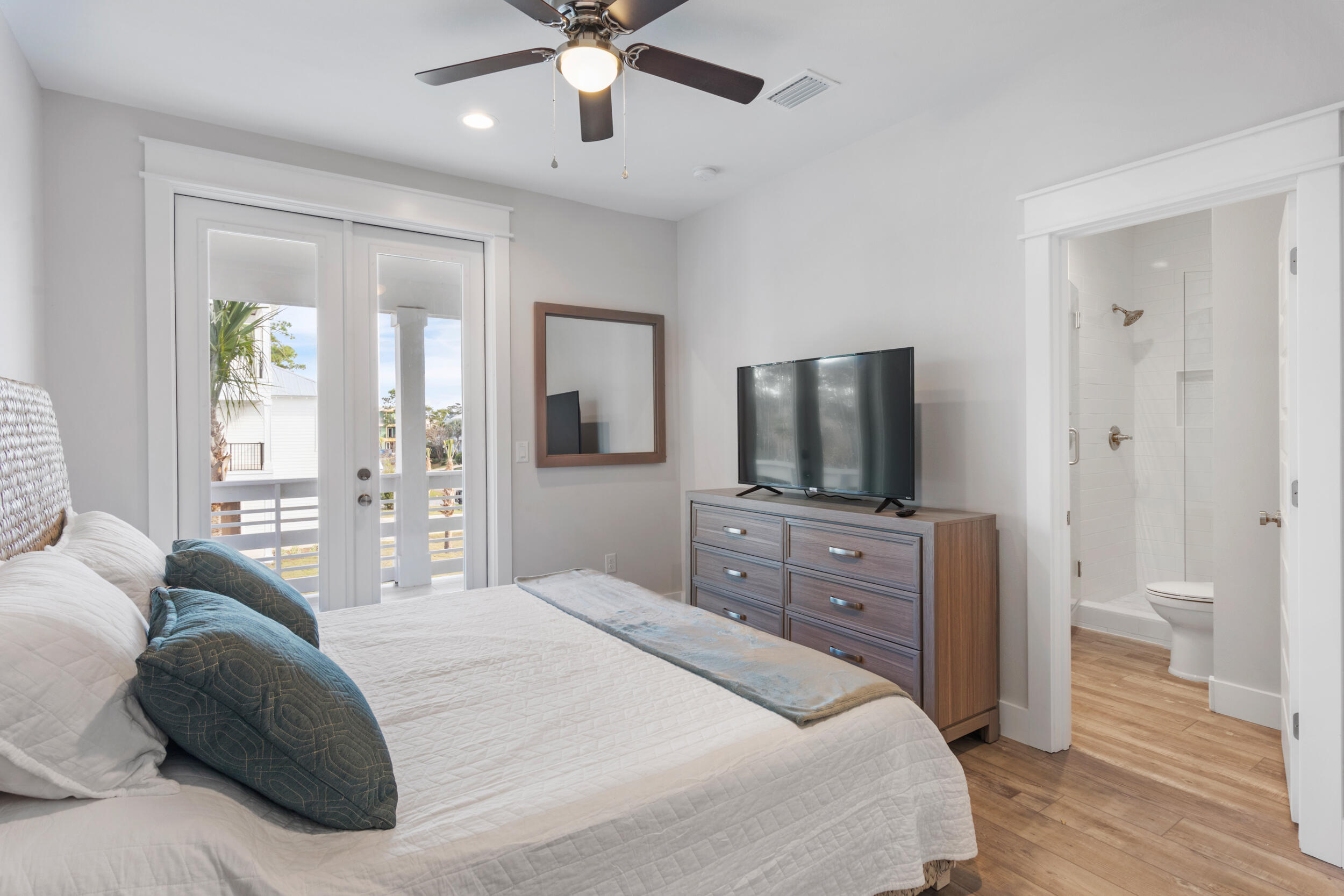 157 Charlotte Avenue