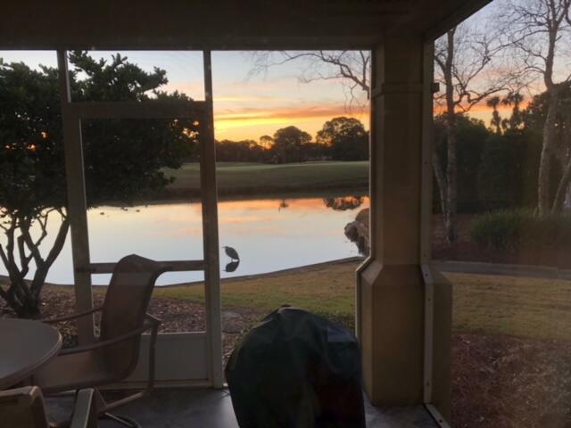 985 Northshore Drive, 985