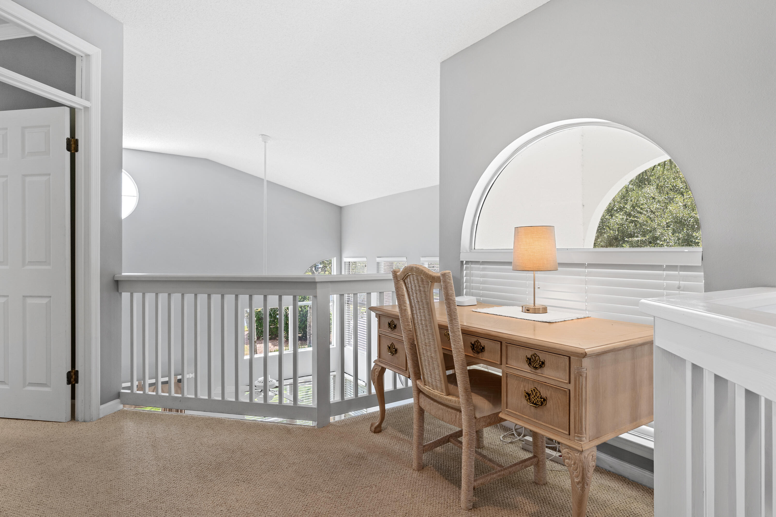 985 Northshore Drive, 985