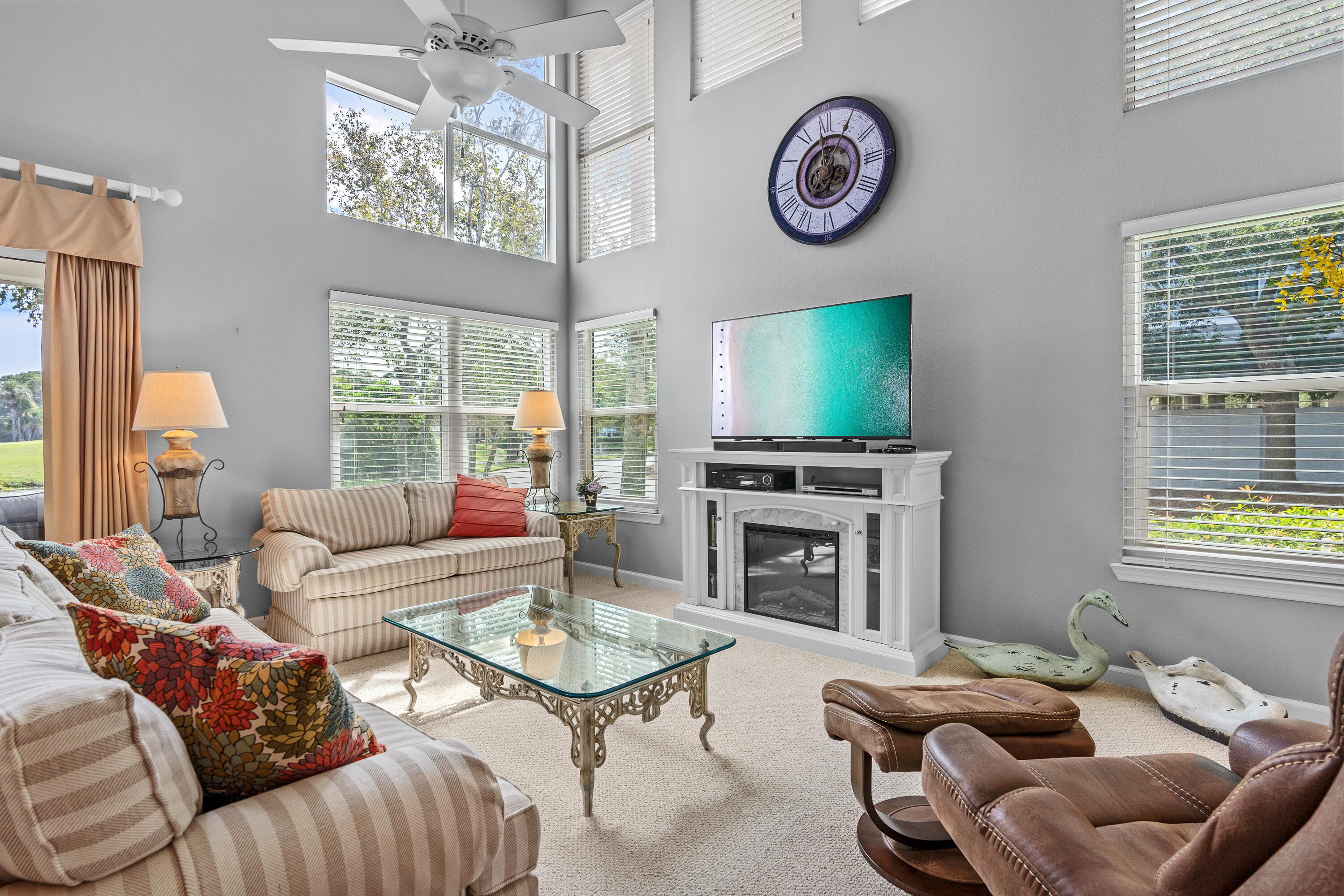 985 Northshore Drive, 985