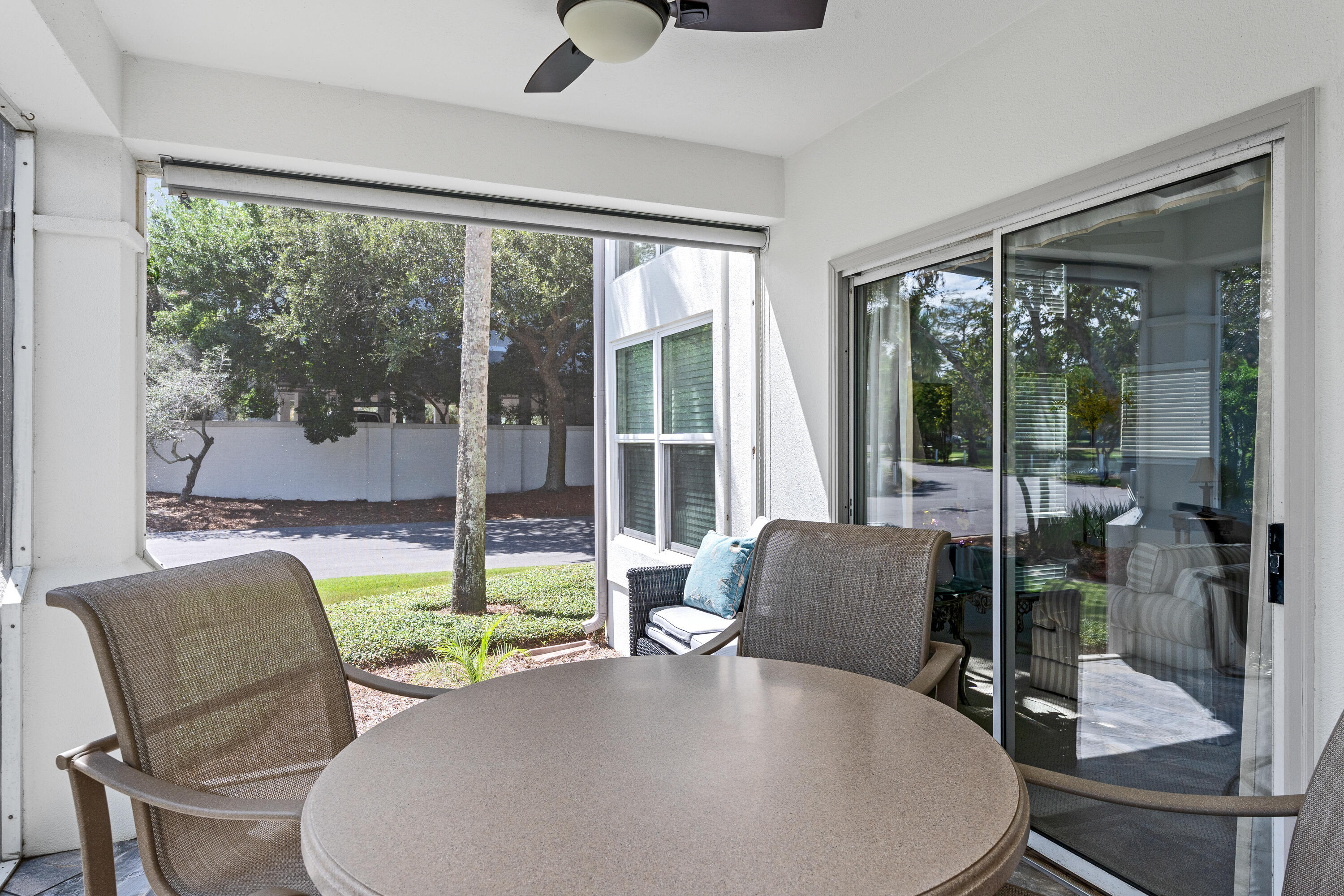 985 Northshore Drive, 985