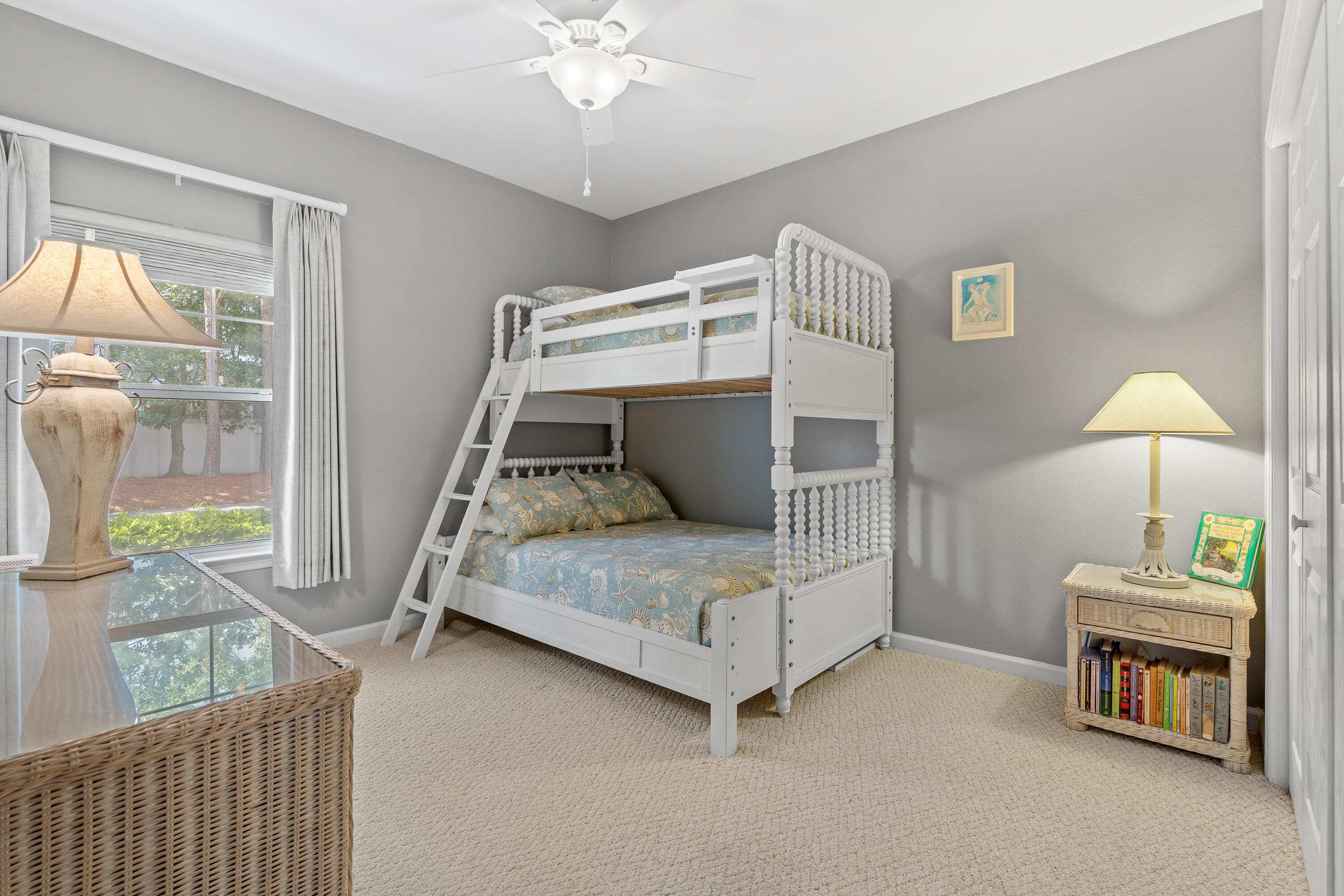 985 Northshore Drive, 985