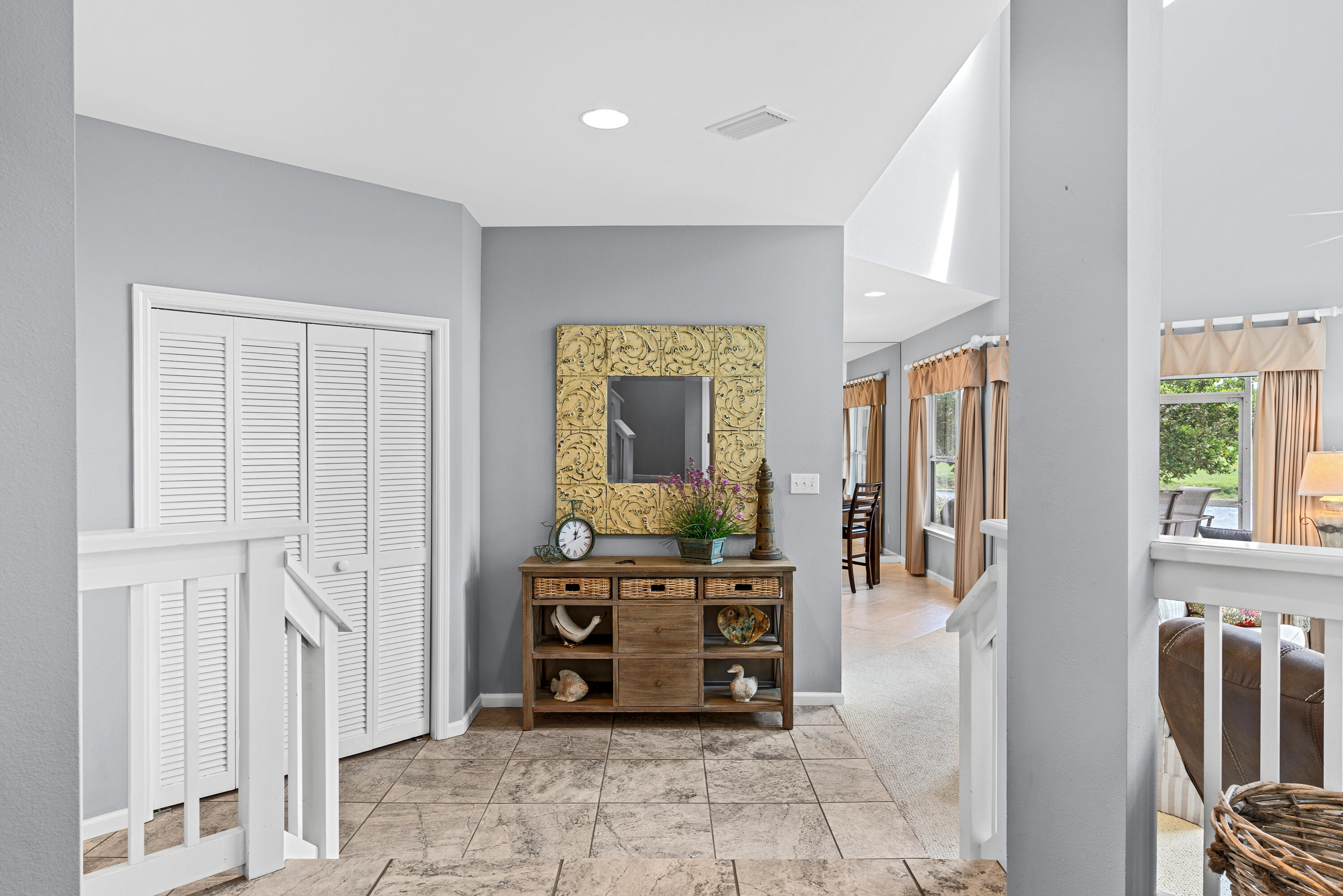 985 Northshore Drive, 985