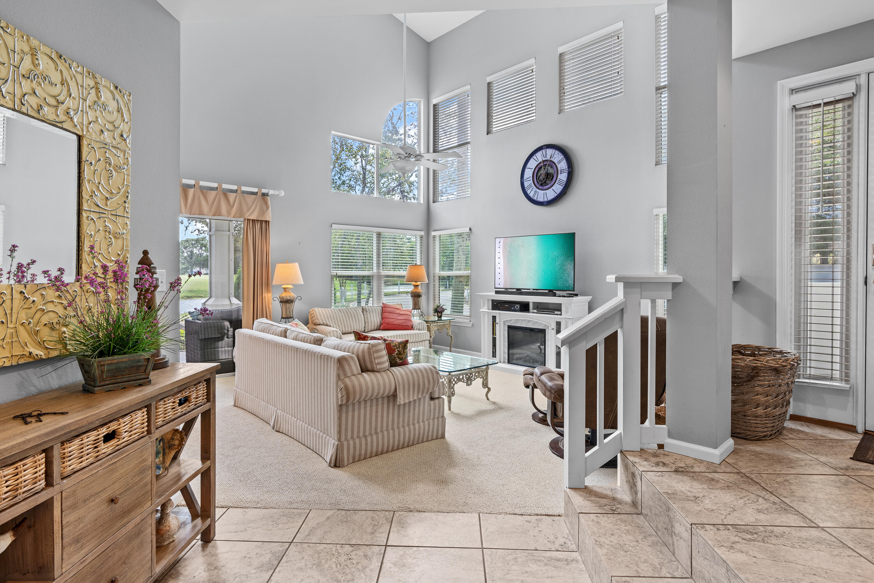 985 Northshore Drive, 985