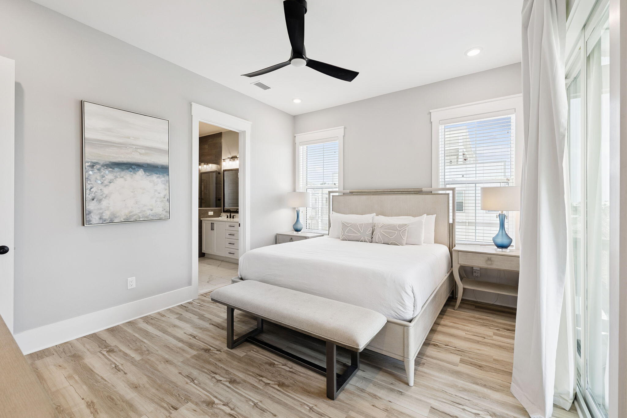 15 E Queen Palm Drive