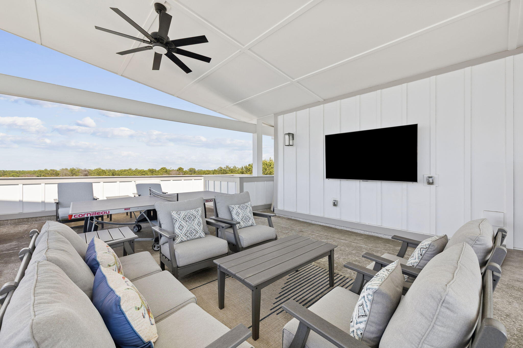 15 E Queen Palm Drive