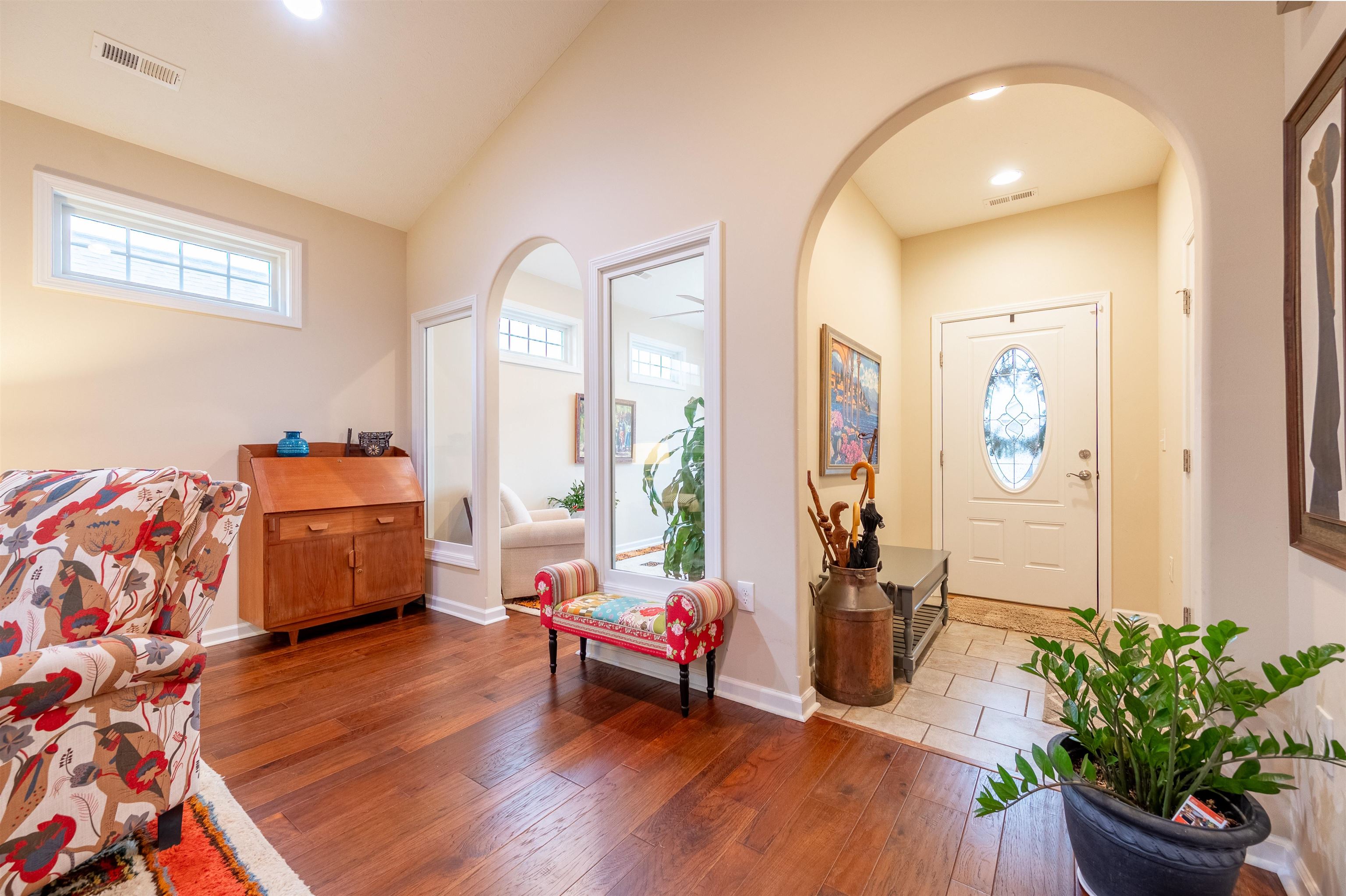 70 GAVINS Court NW