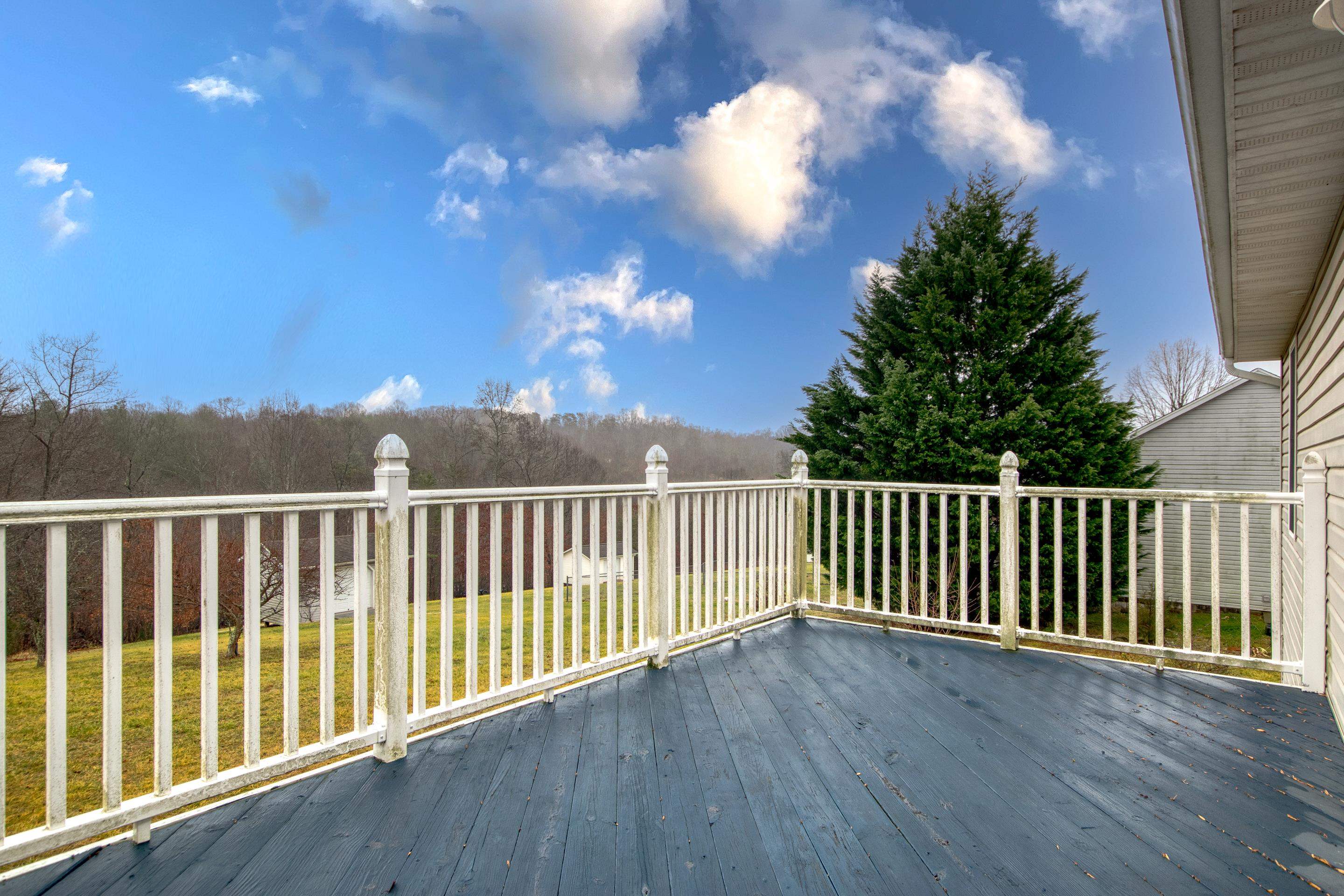 8498 Goodview Road