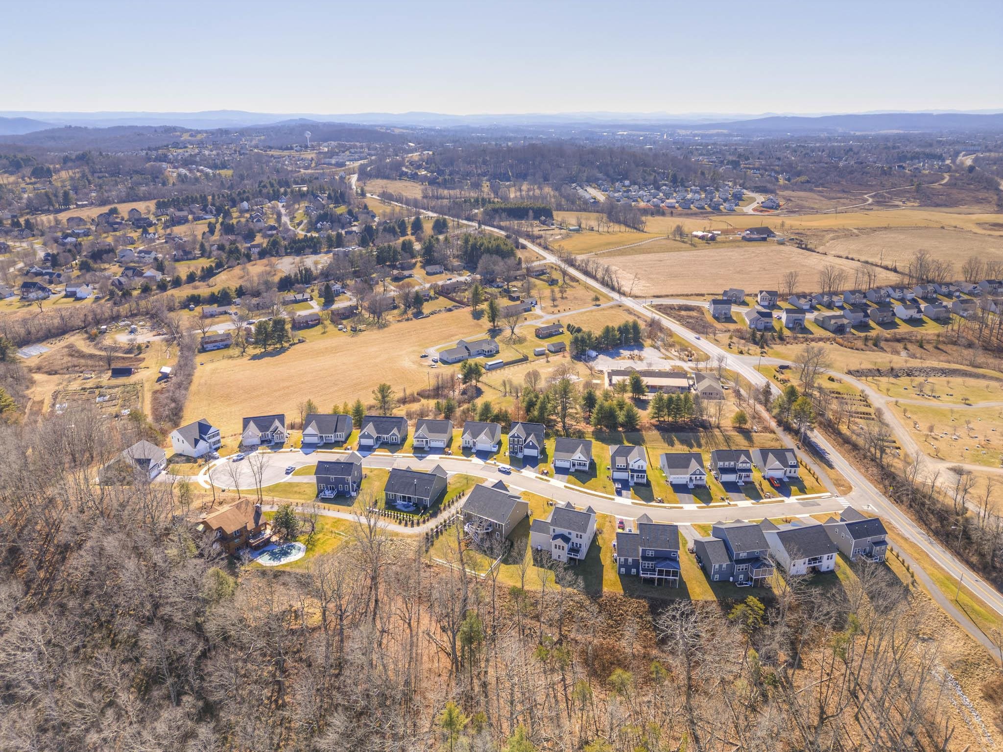 124 KINLOCH Drive