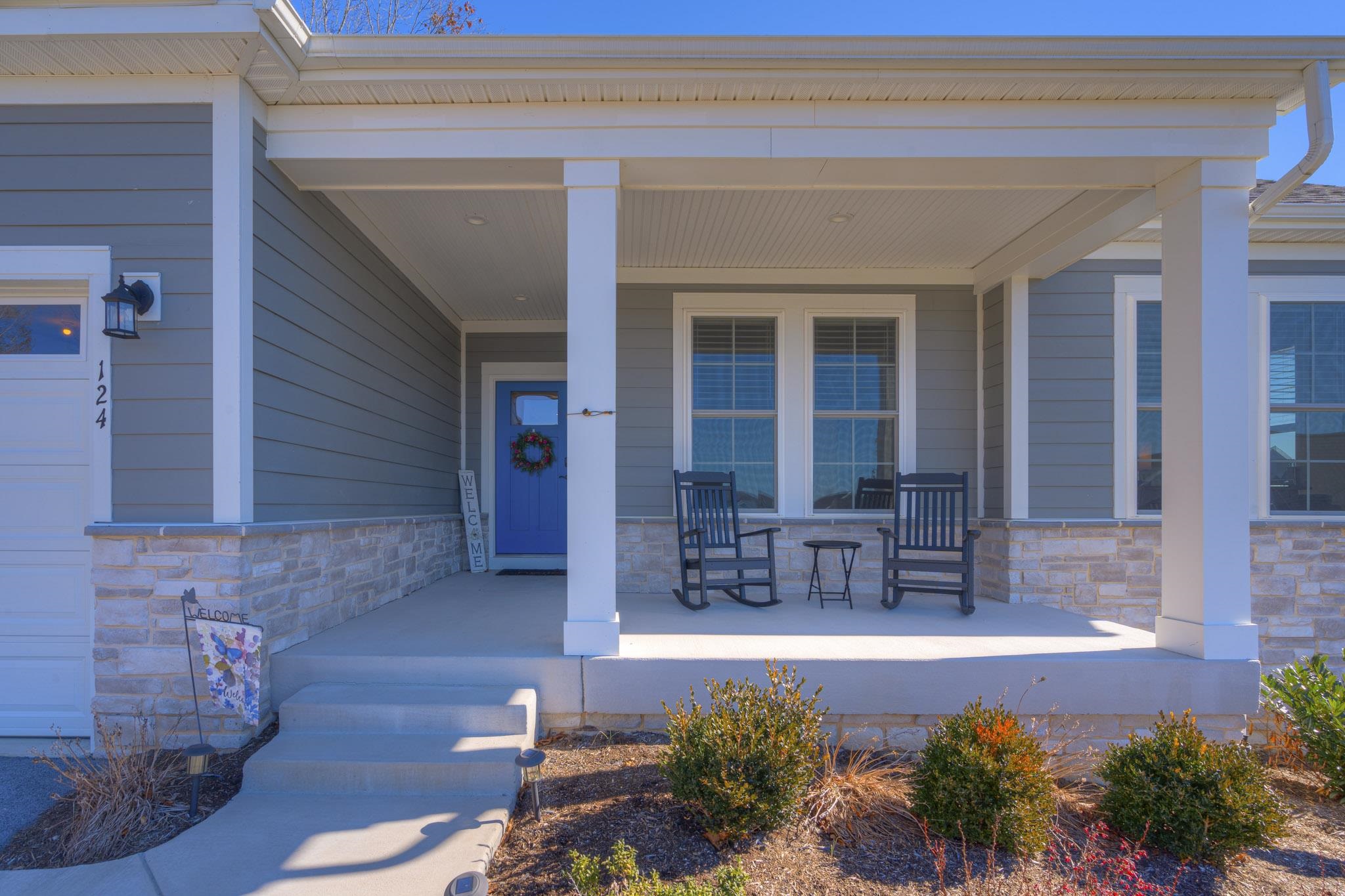 124 KINLOCH Drive