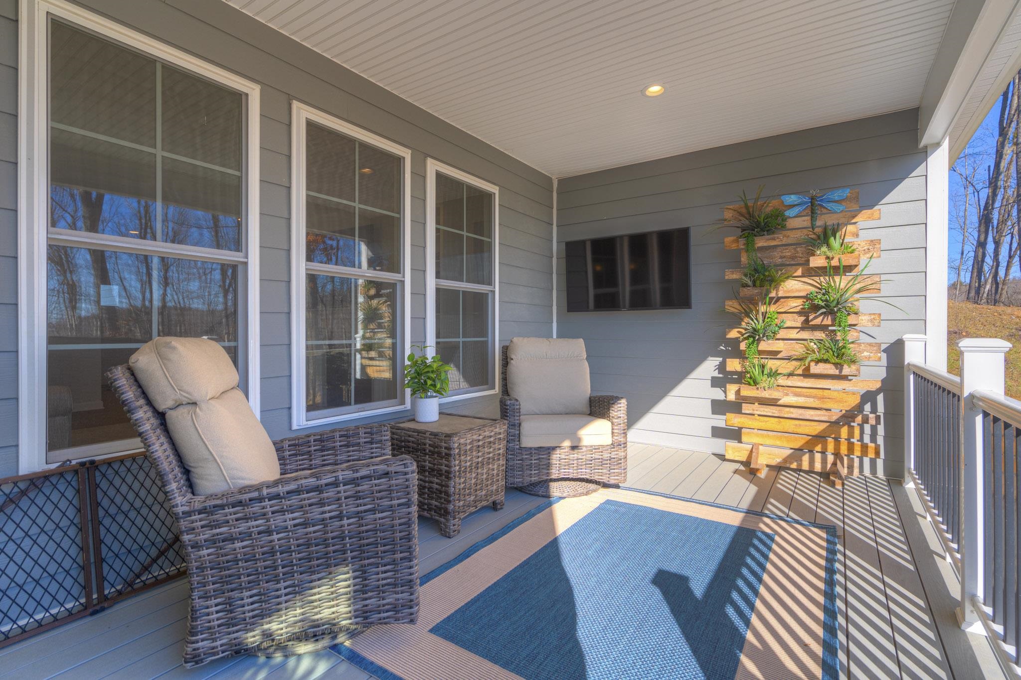 124 KINLOCH Drive