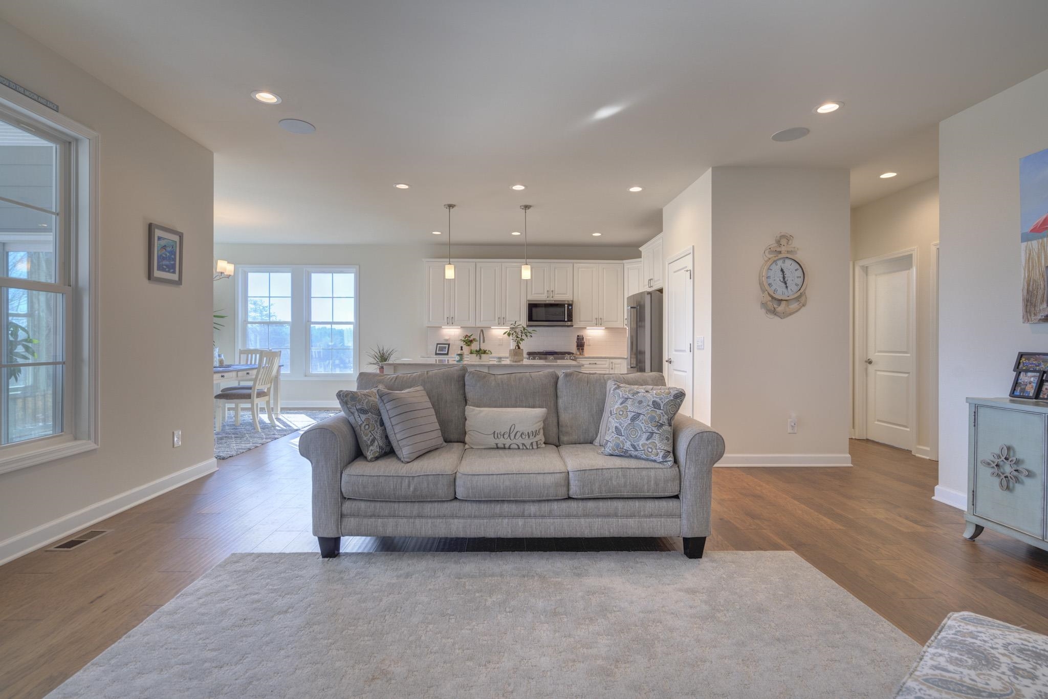 124 KINLOCH Drive