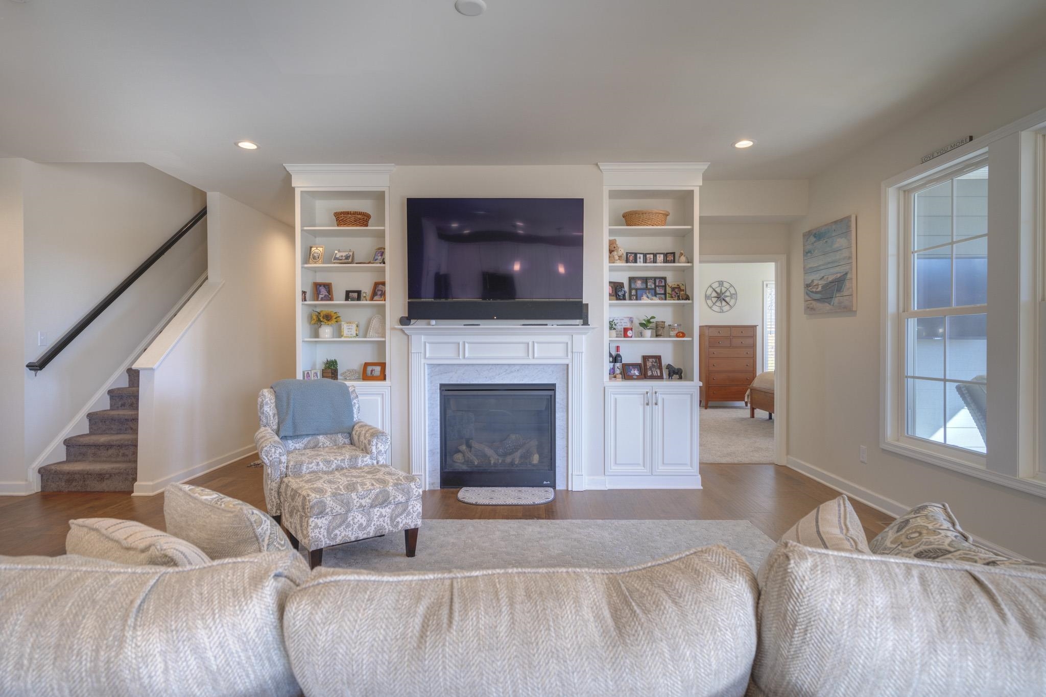 124 KINLOCH Drive