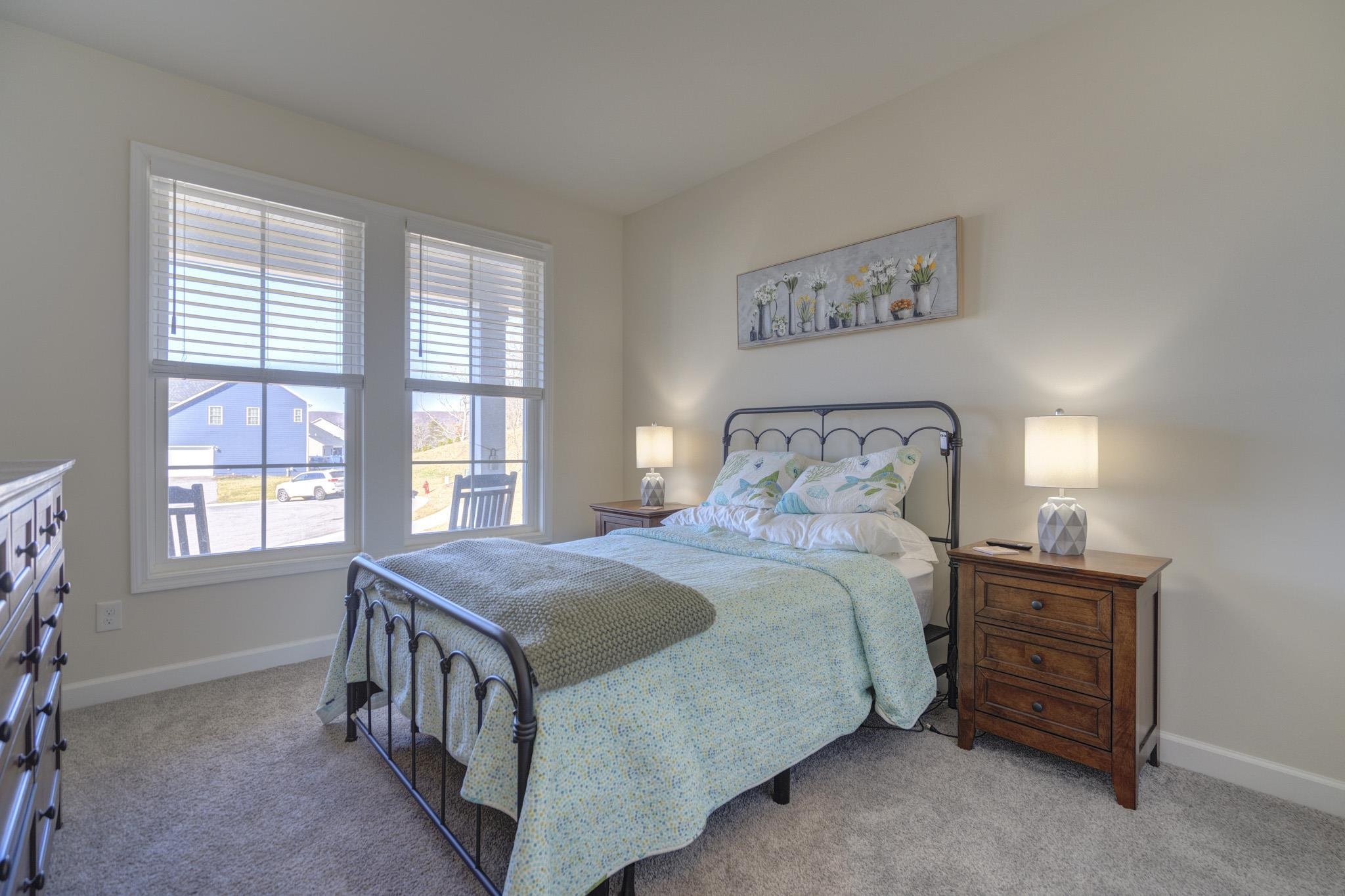 124 KINLOCH Drive