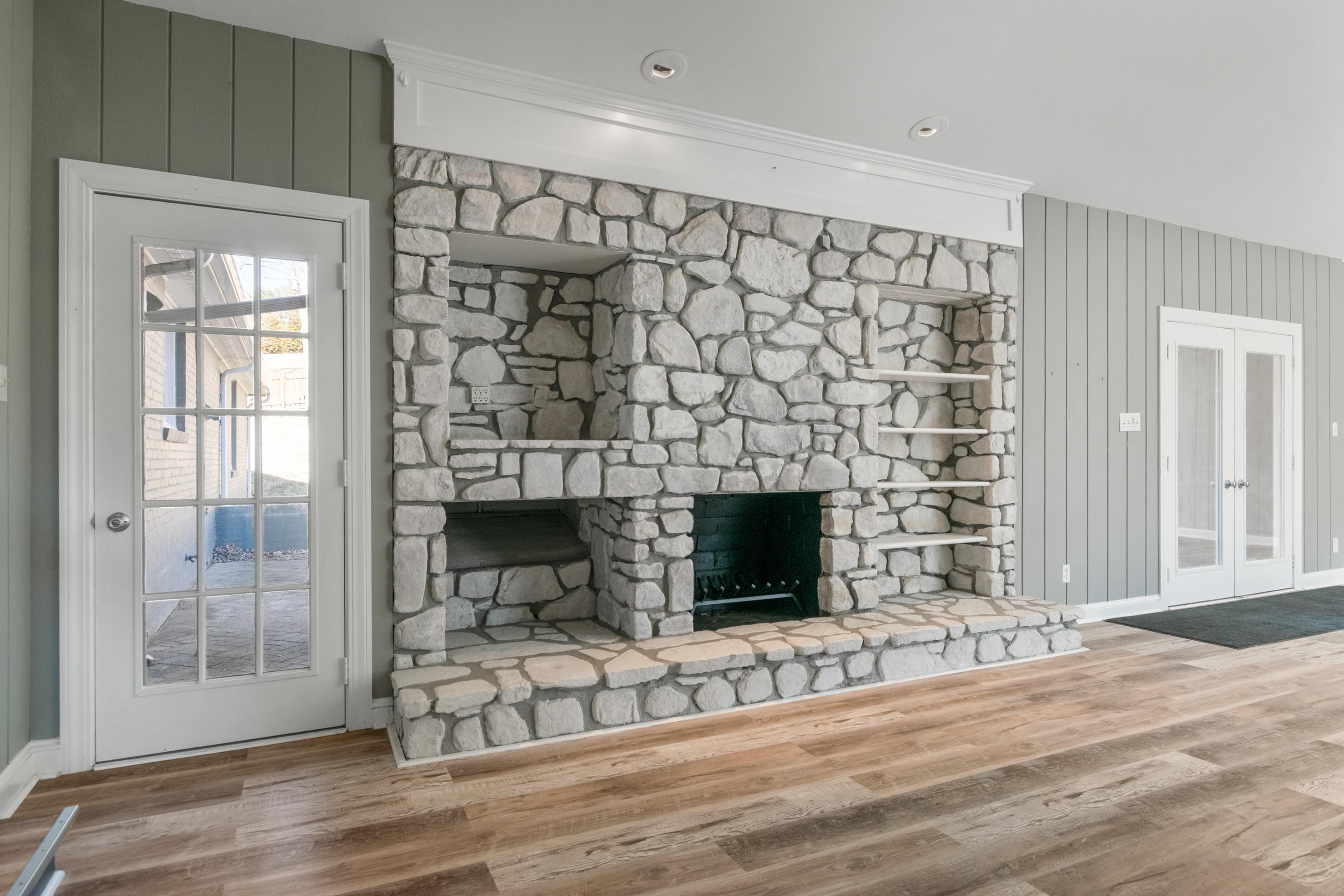 390 N 18th Street