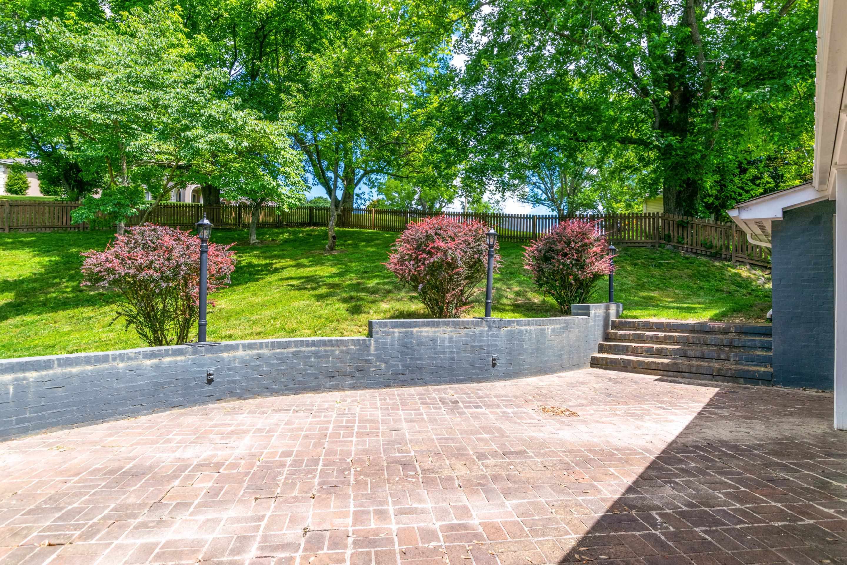 390 N 18th Street