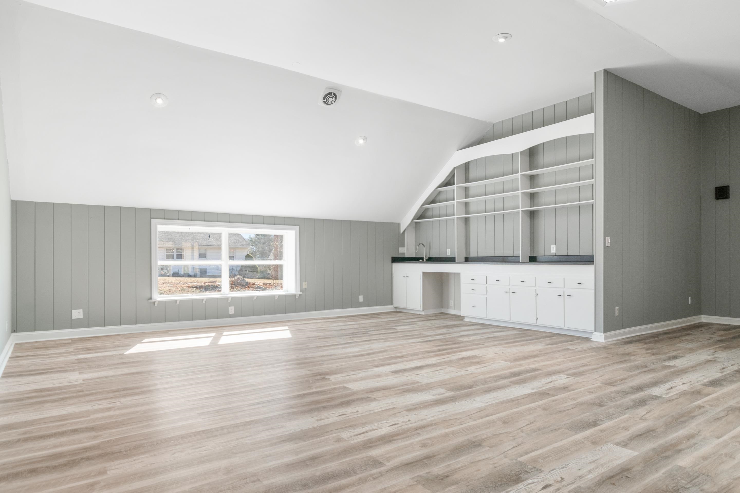 390 N 18th Street