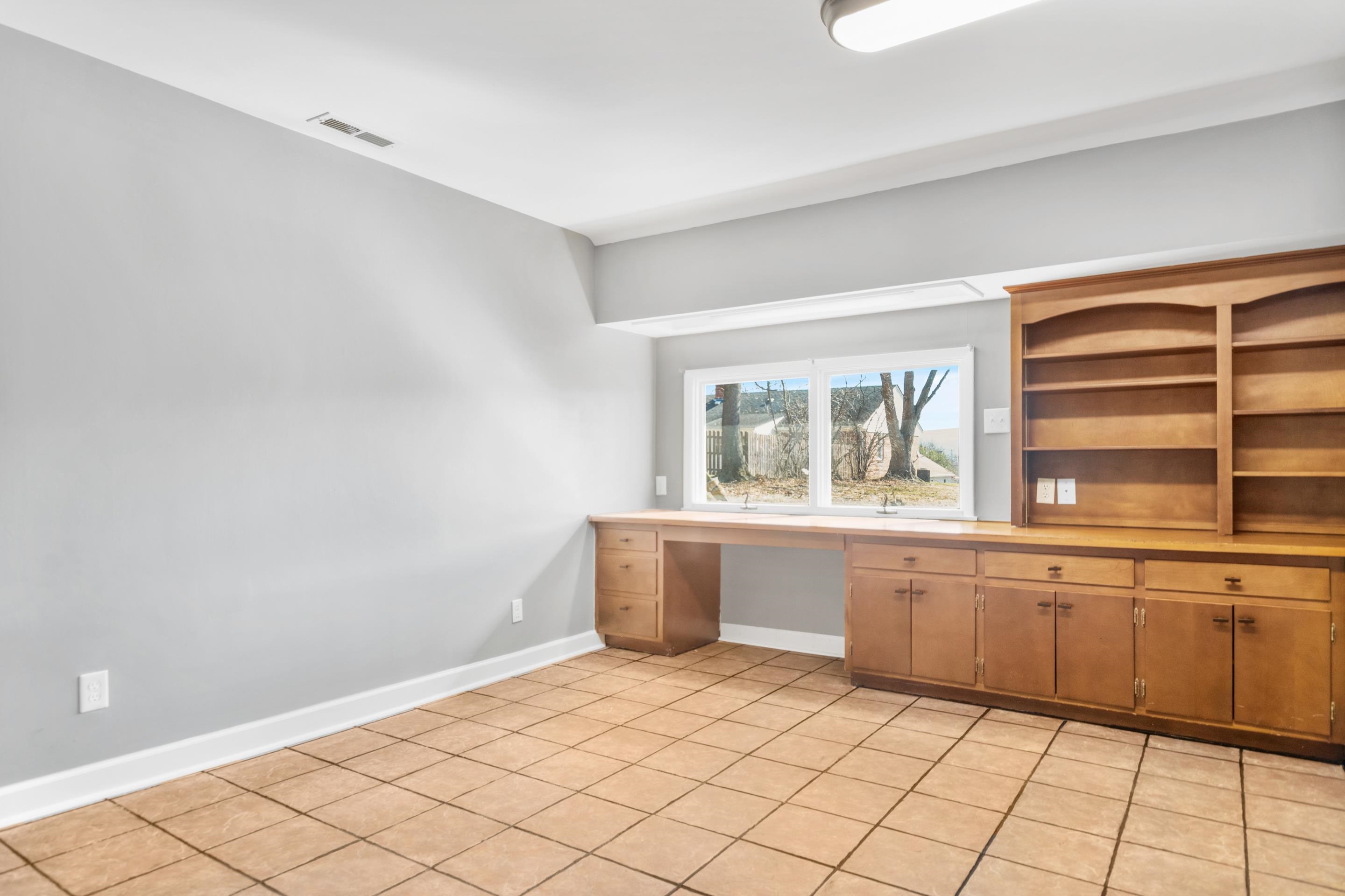 390 N 18th Street