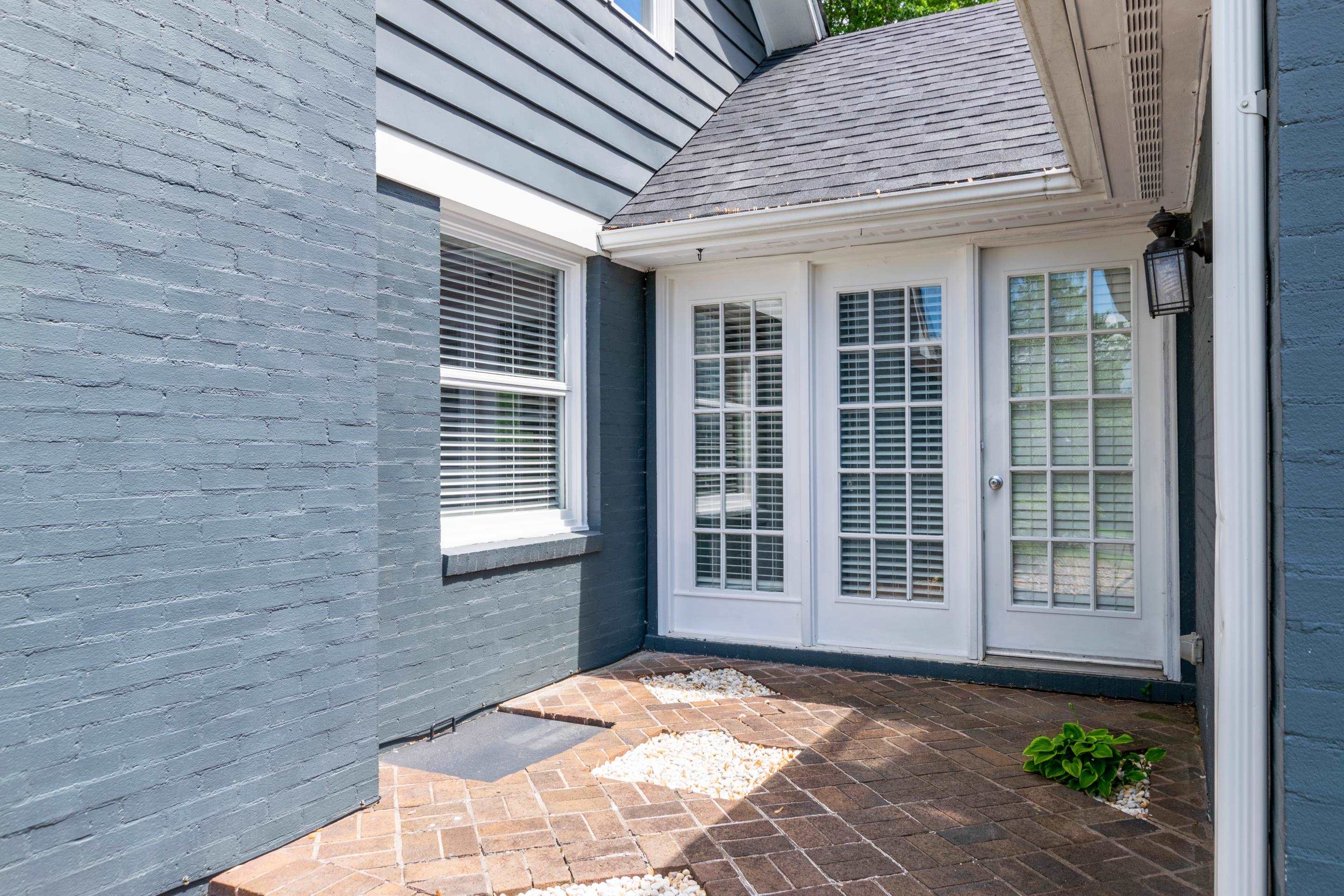 390 N 18th Street