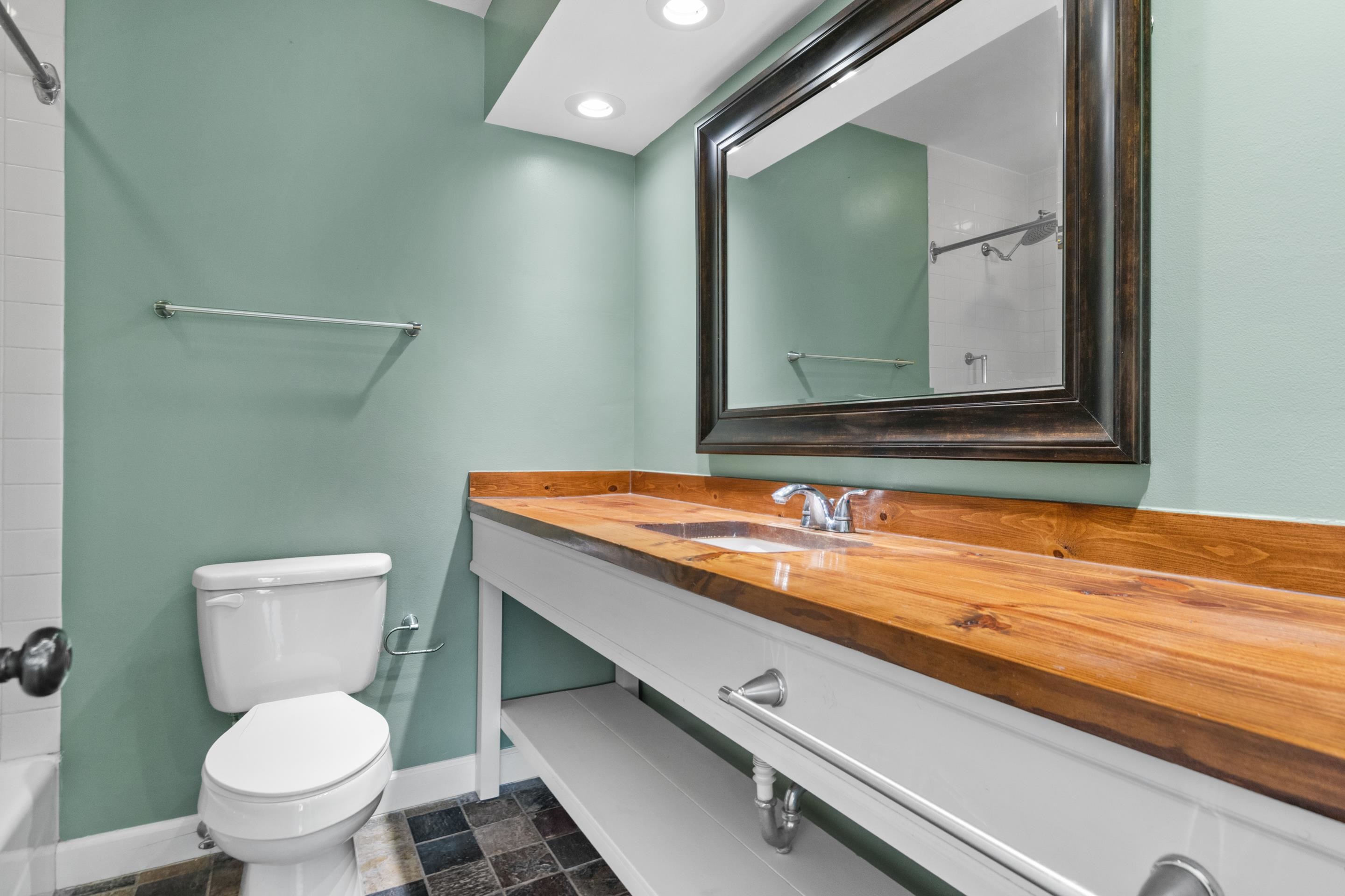 390 N 18th Street