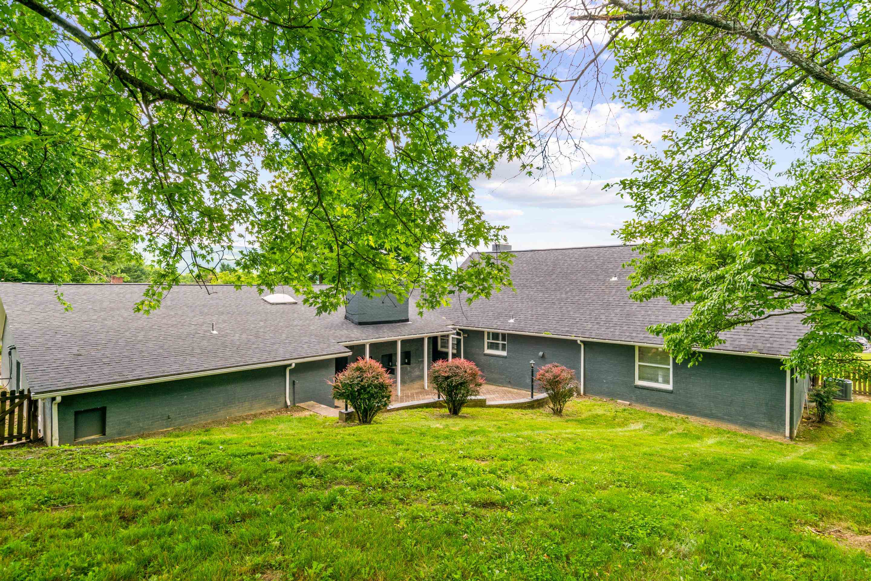390 N 18th Street