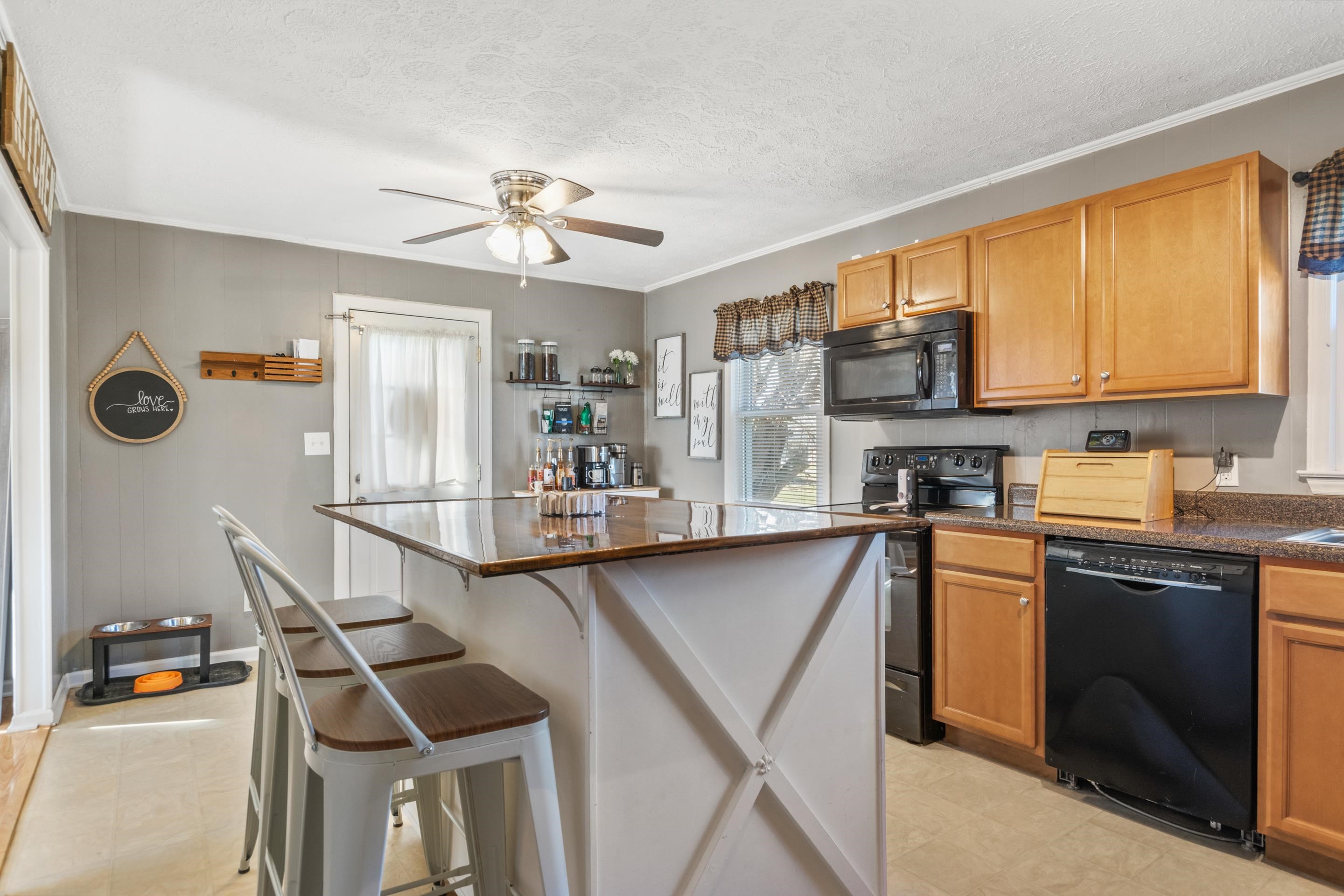 5709 Alum Spring Rd Road