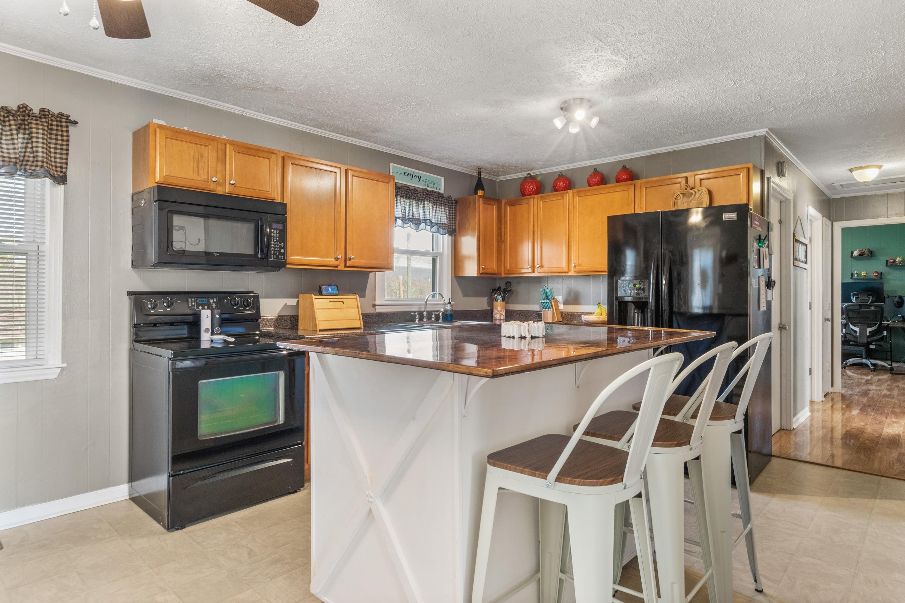 5709 Alum Spring Rd Road