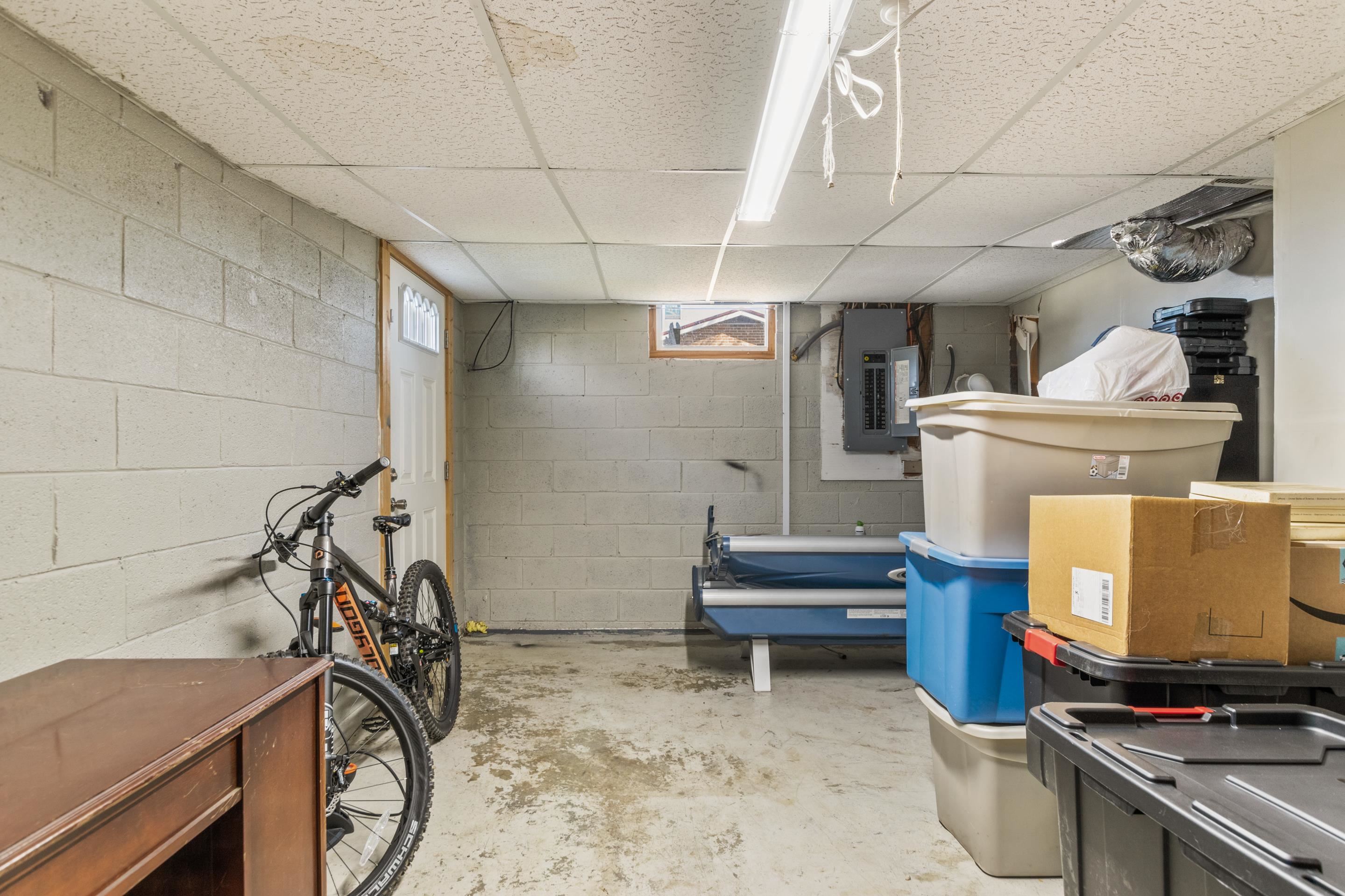 5709 Alum Spring Rd Road