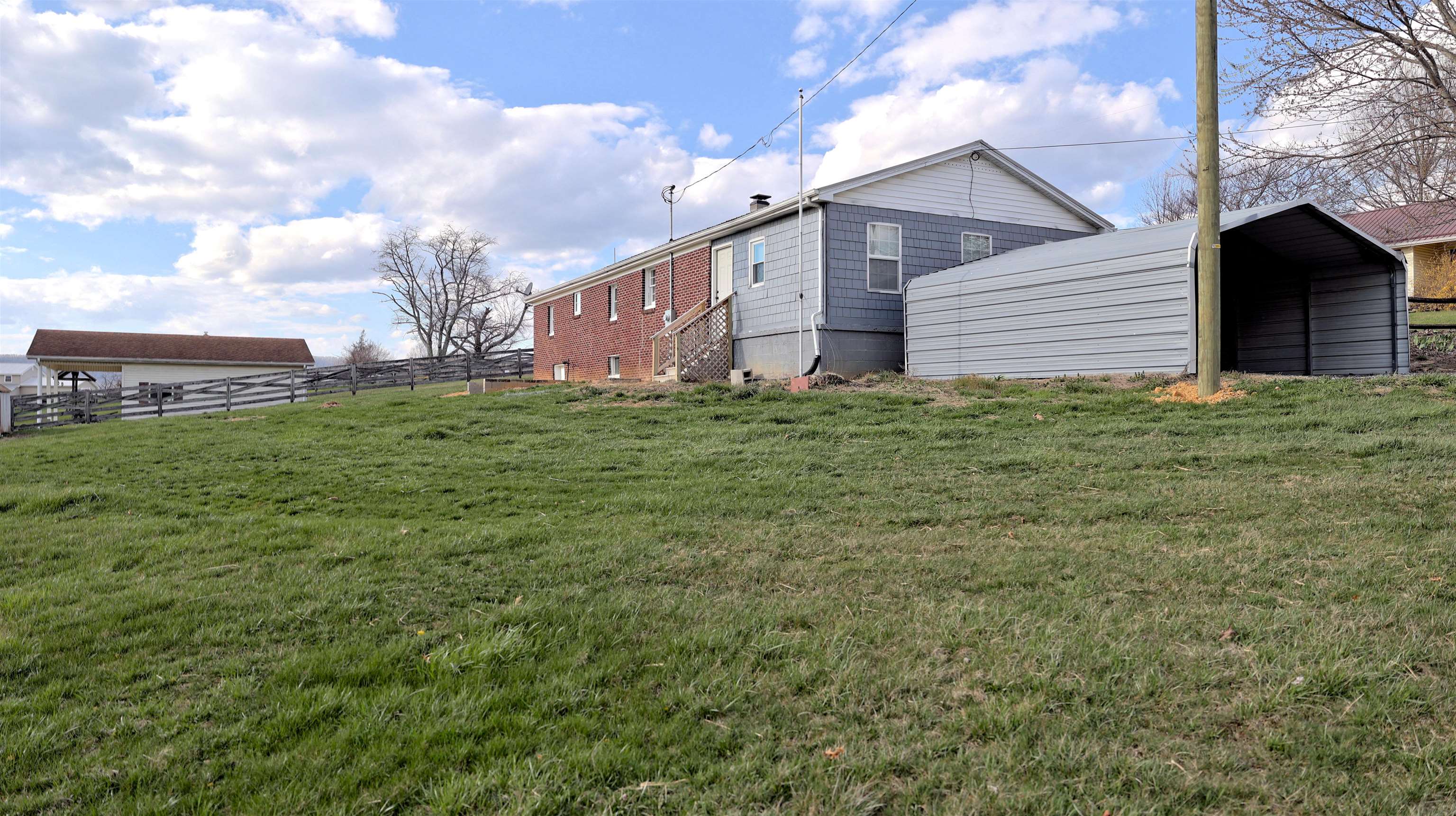 5731 RIDGEWOOD Place