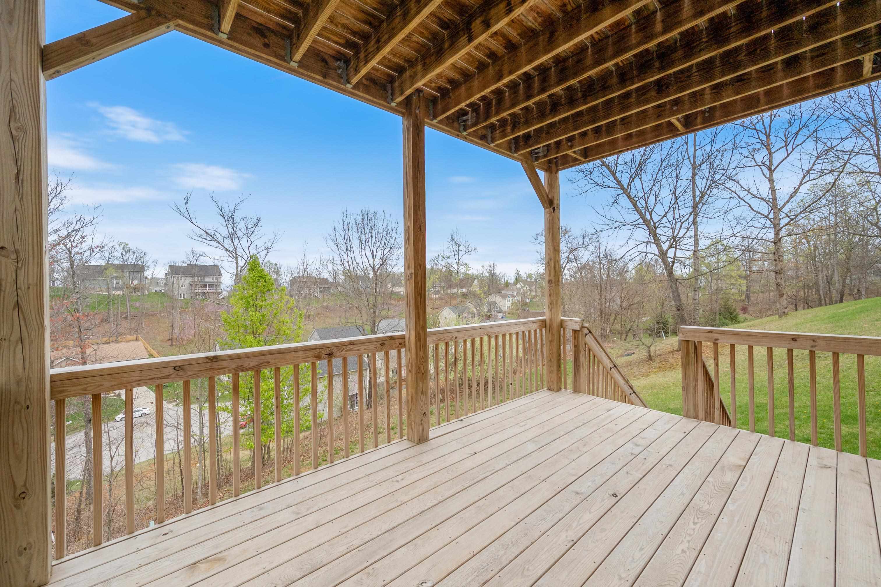 1140 CROSSCREEK Drive