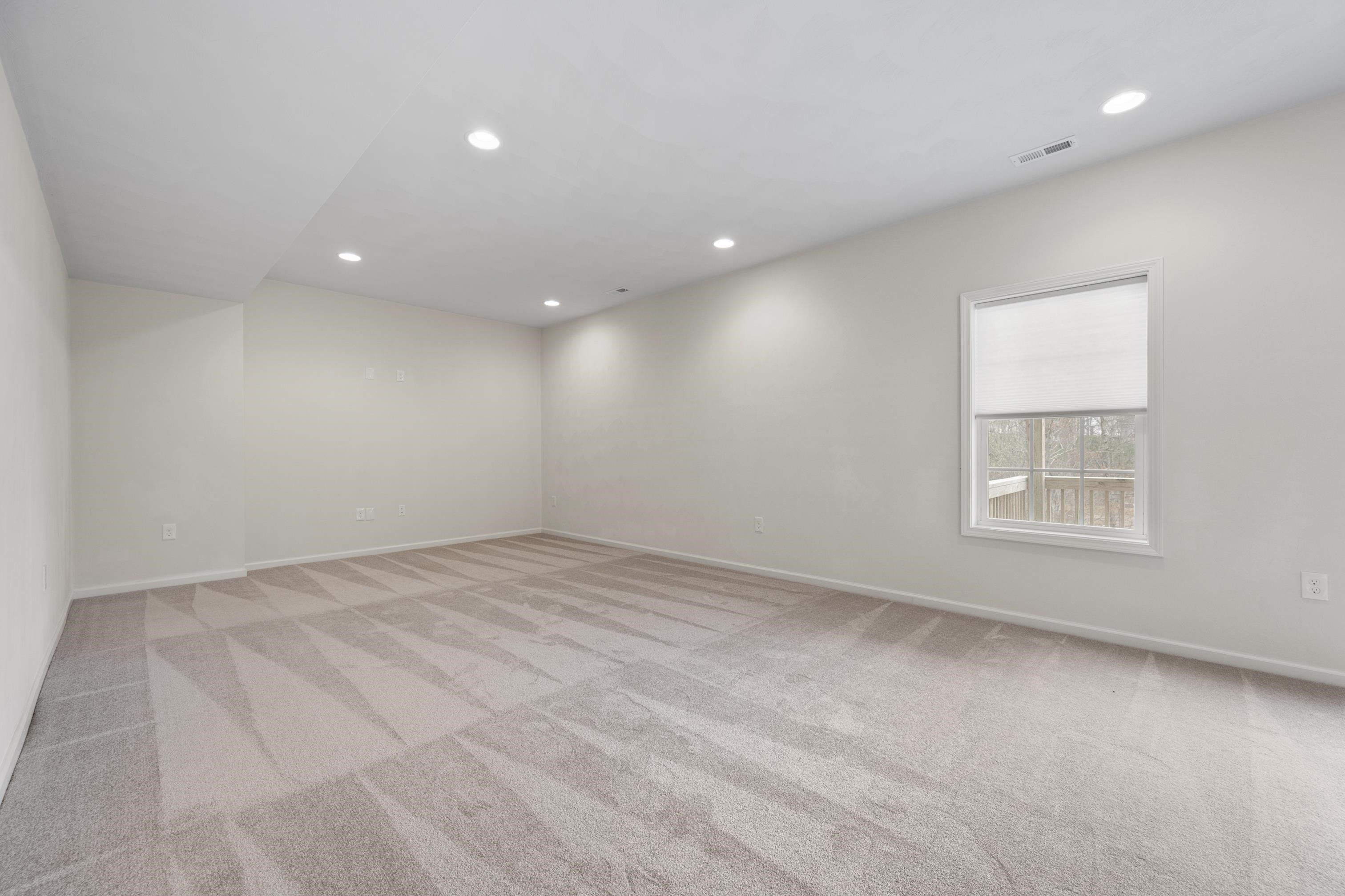 1140 CROSSCREEK Drive