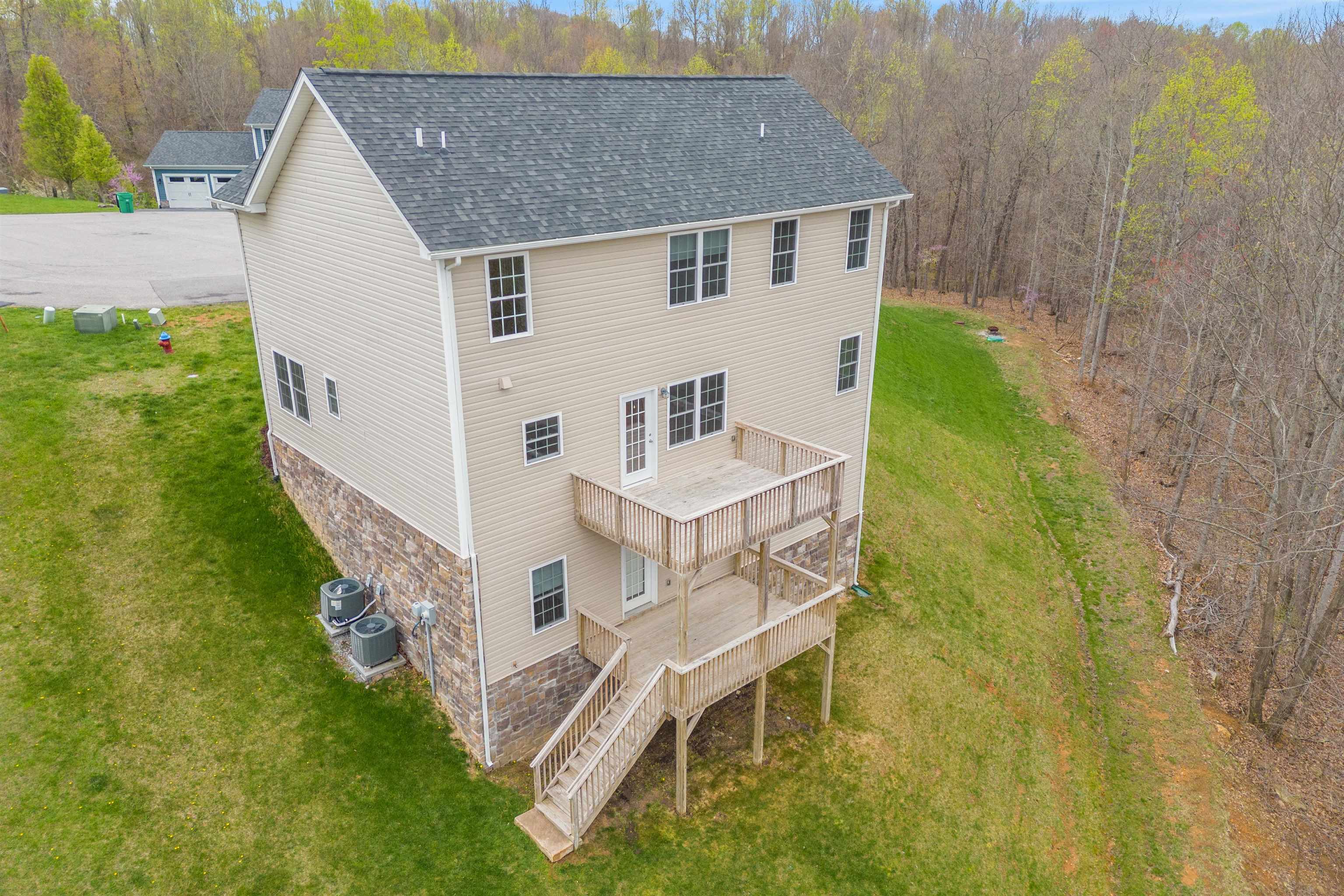 1140 CROSSCREEK Drive