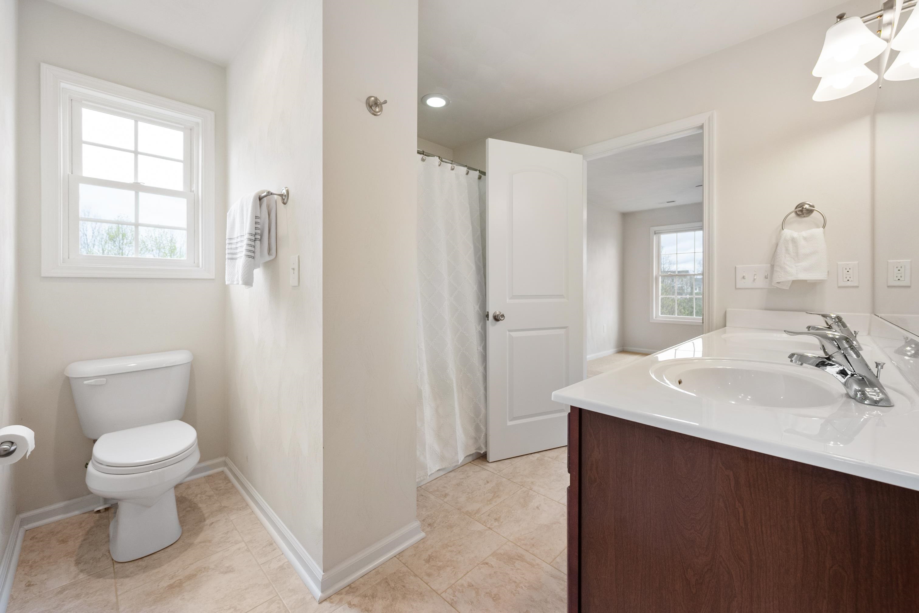 1140 CROSSCREEK Drive