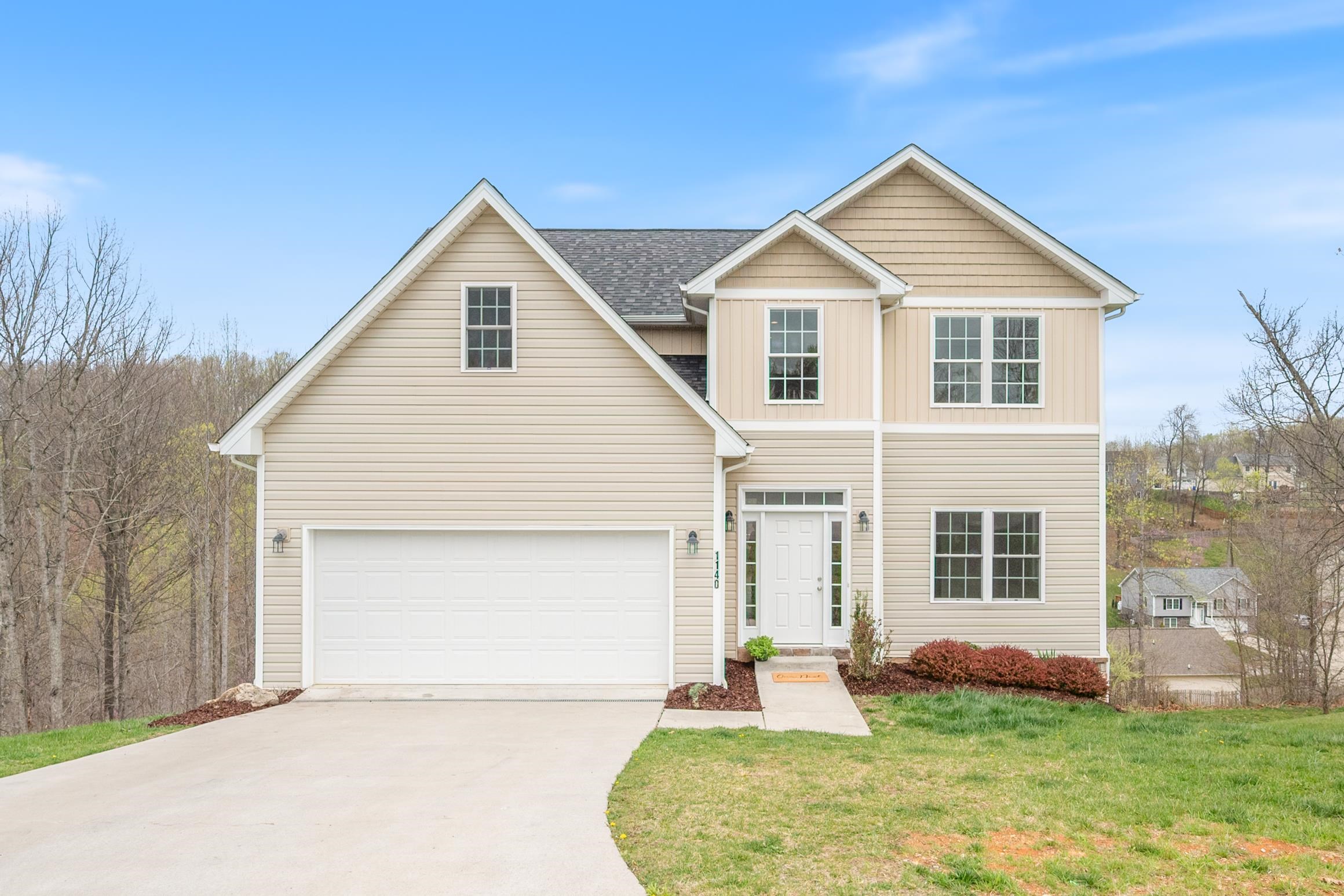 1140 CROSSCREEK Drive