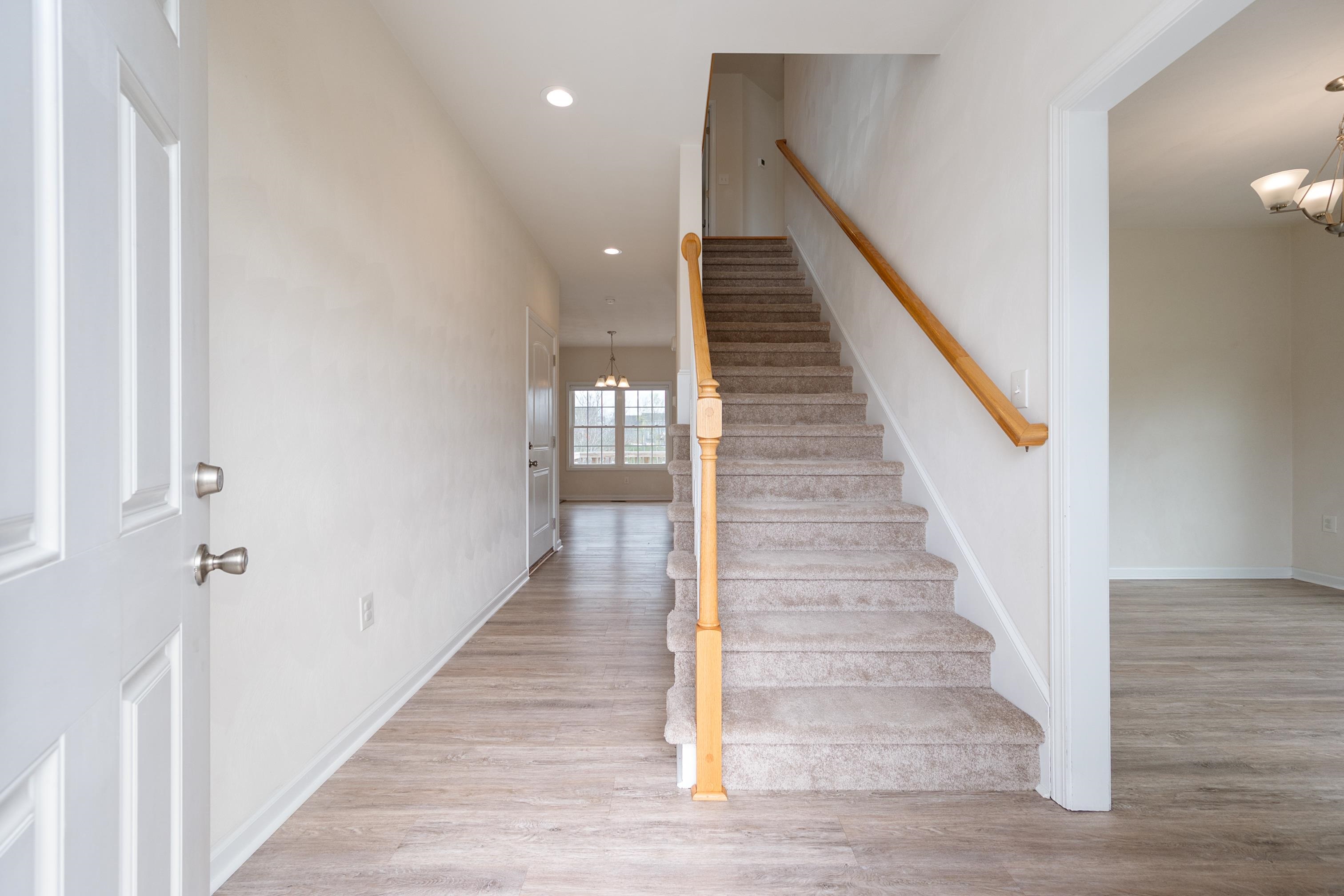 1140 CROSSCREEK Drive
