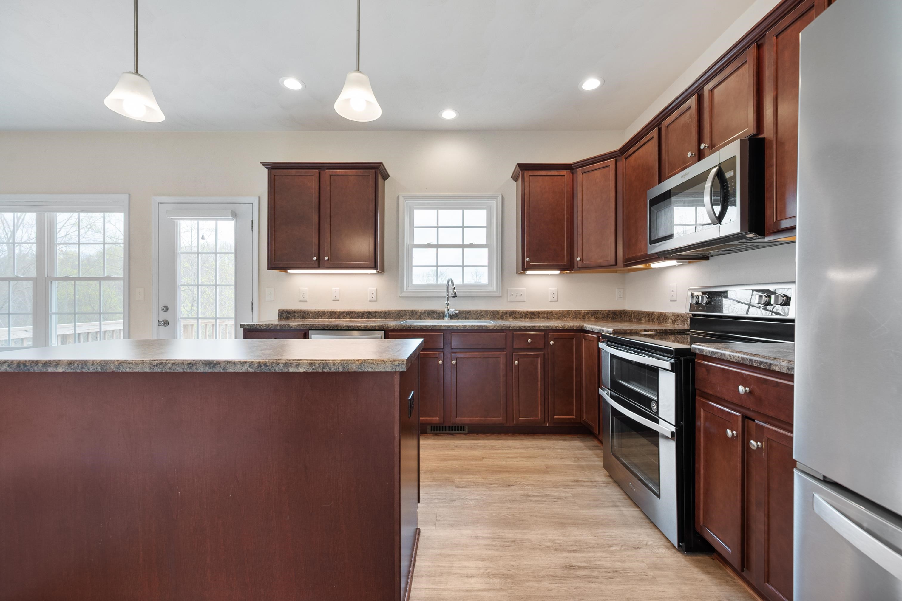 1140 CROSSCREEK Drive
