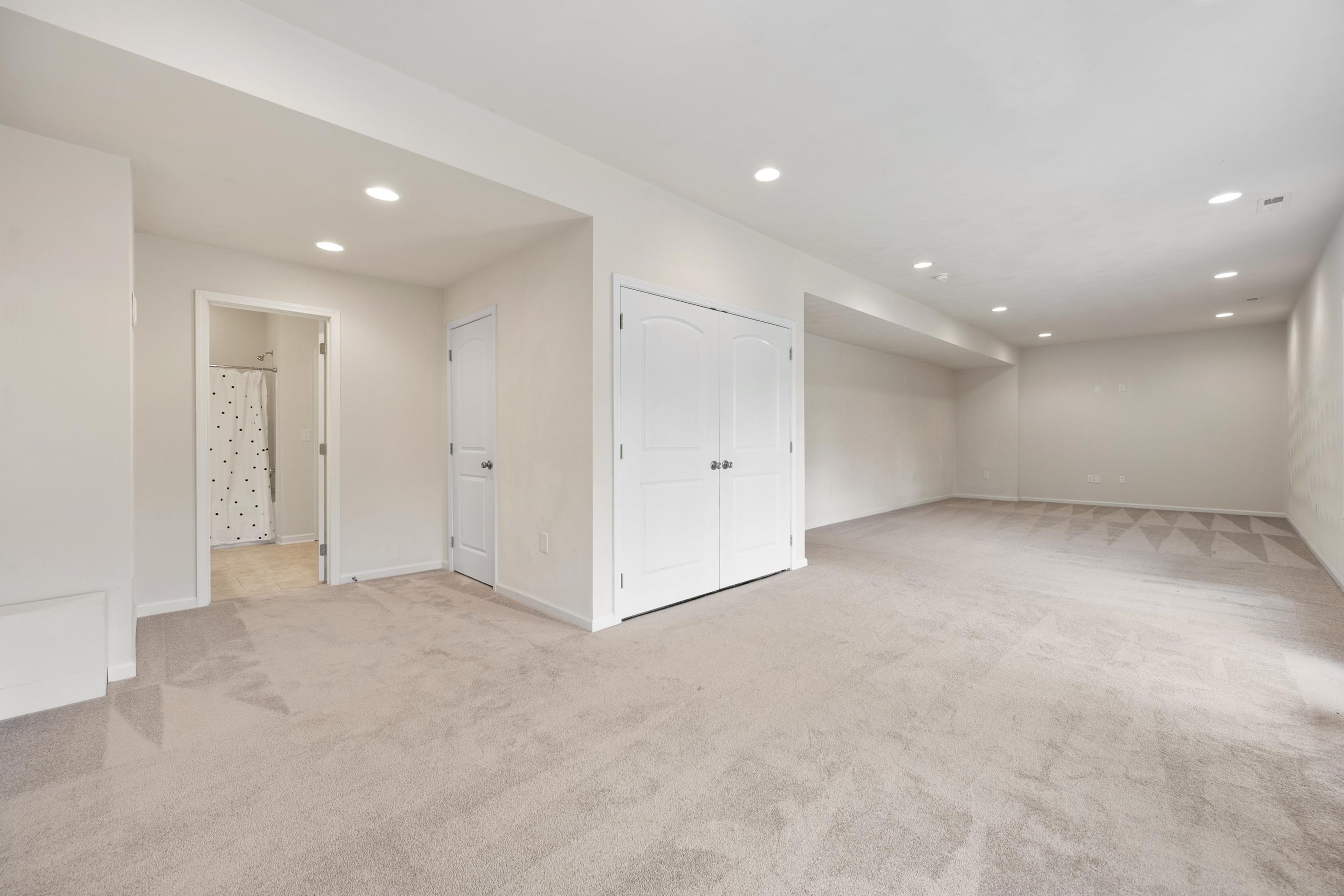 1140 CROSSCREEK Drive