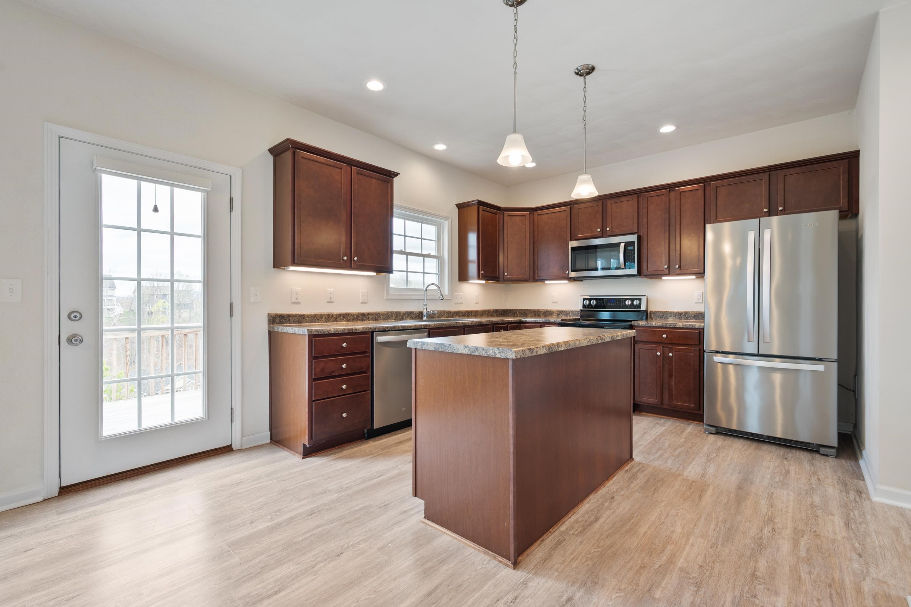 1140 CROSSCREEK Drive