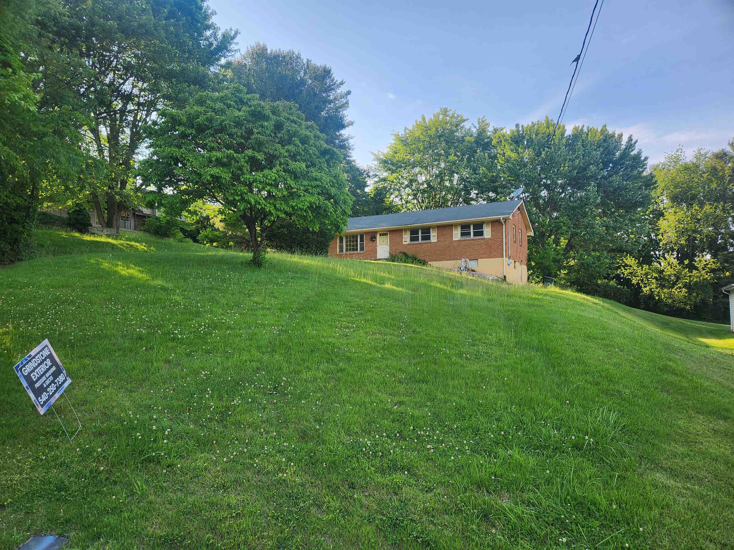 1380 STARLIGHT Court