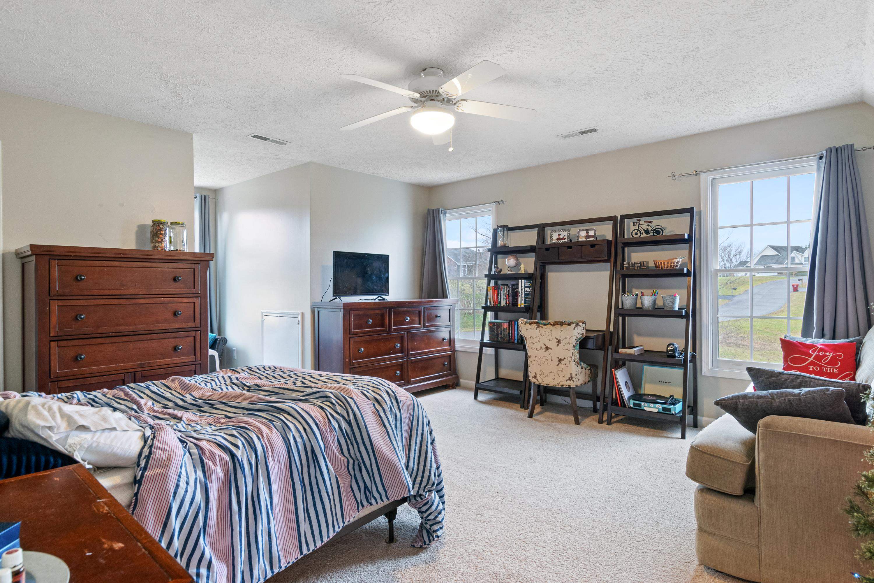 1810 Stratford View Drive