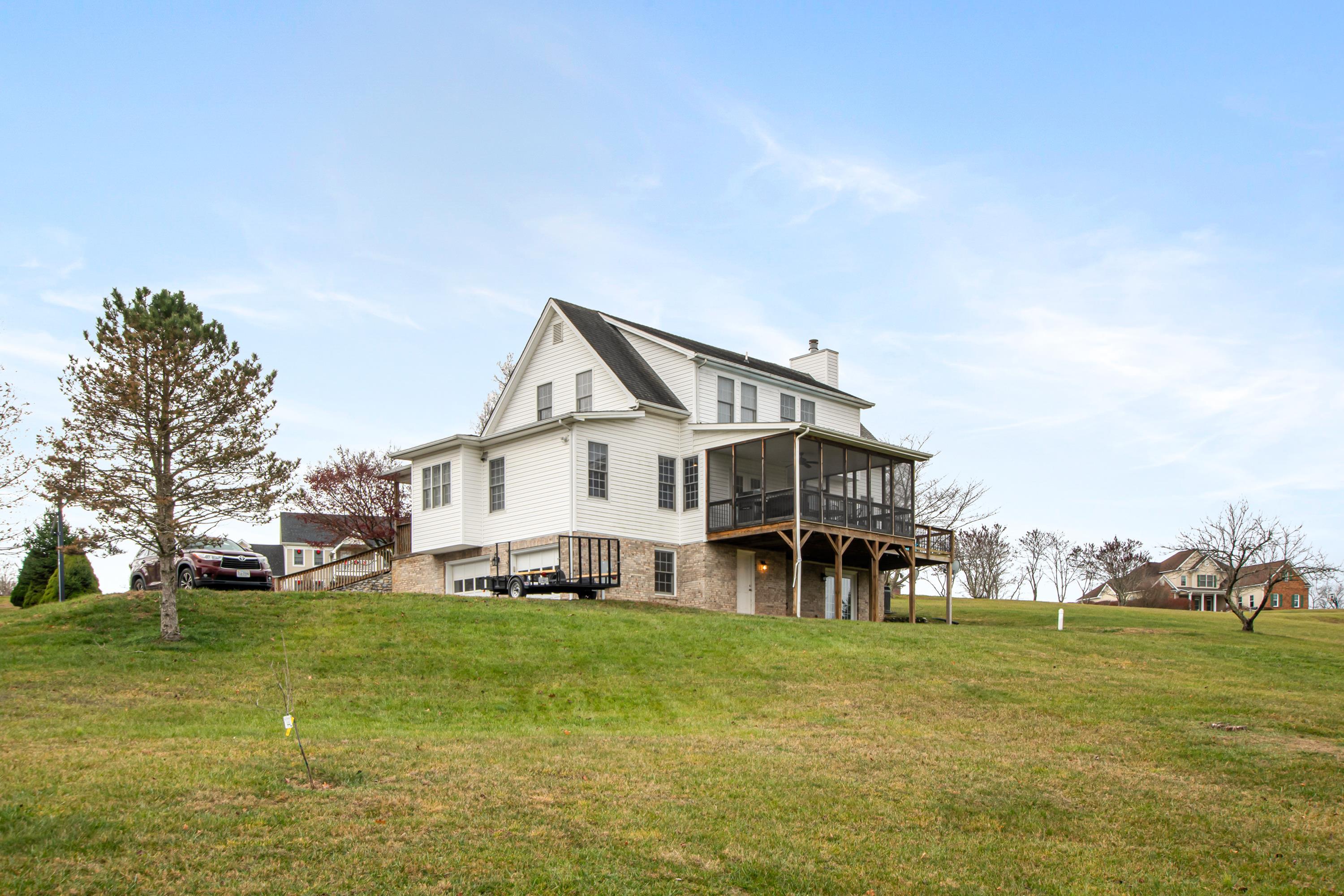 1810 Stratford View Drive