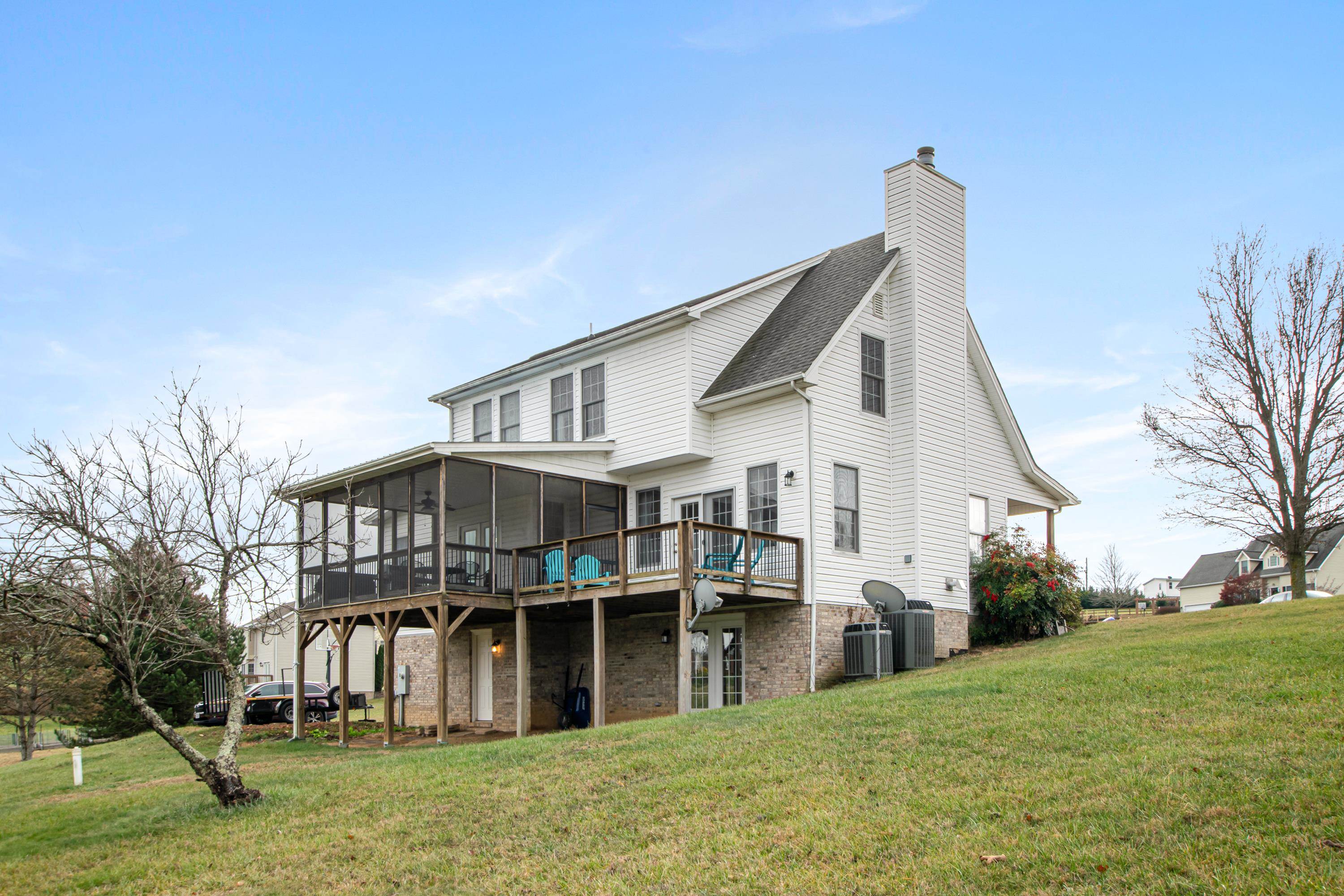 1810 Stratford View Drive