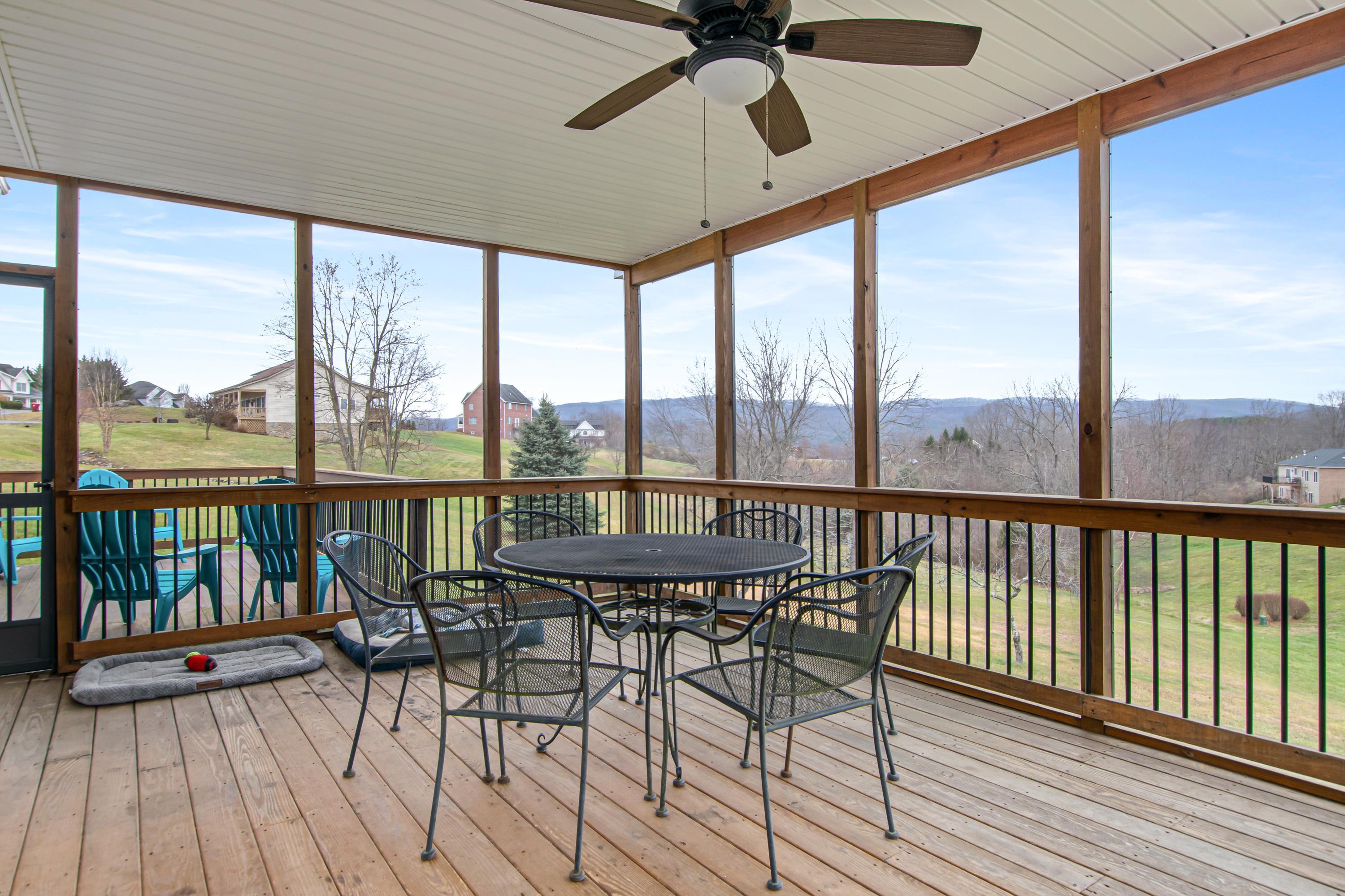1810 Stratford View Drive