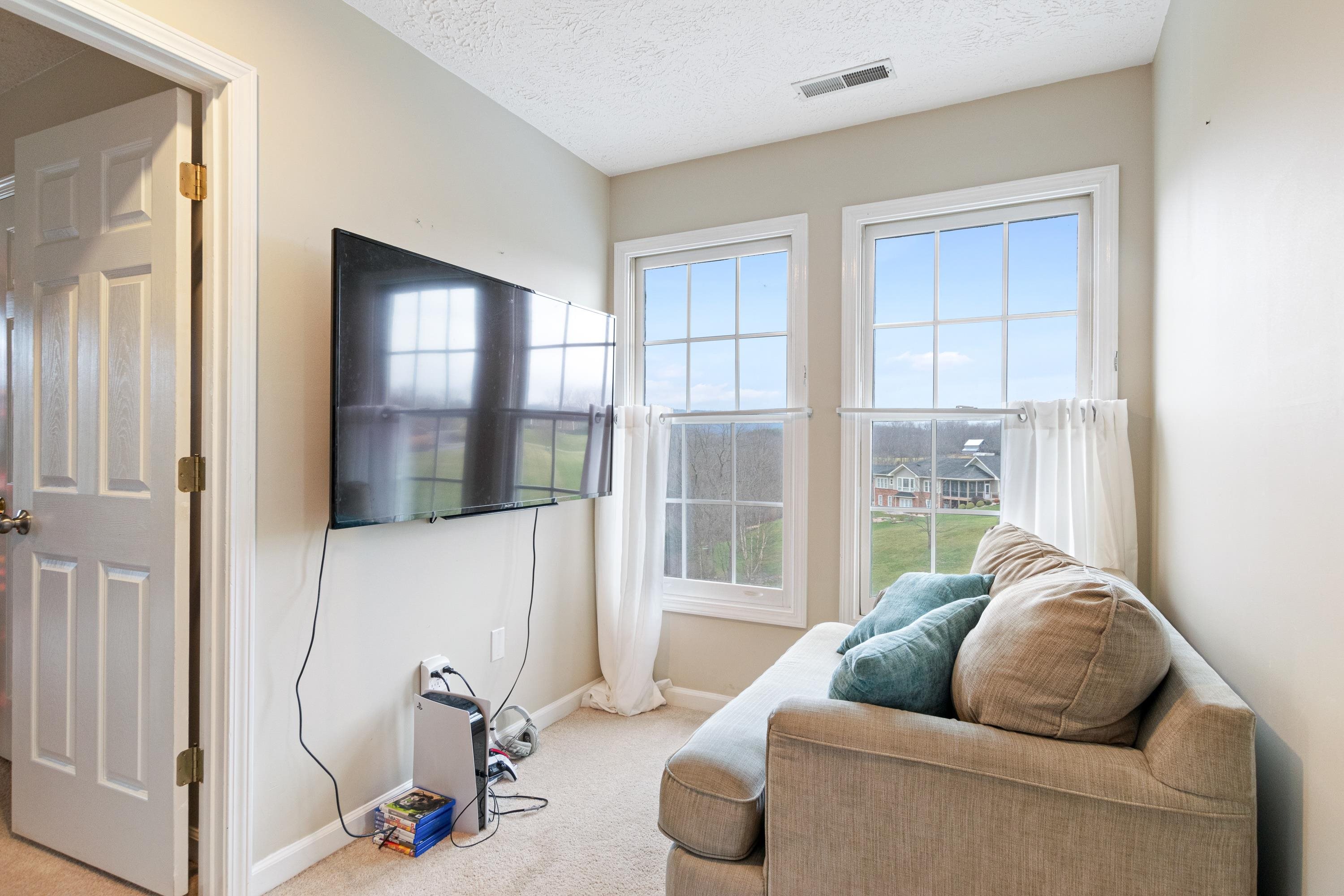 1810 Stratford View Drive