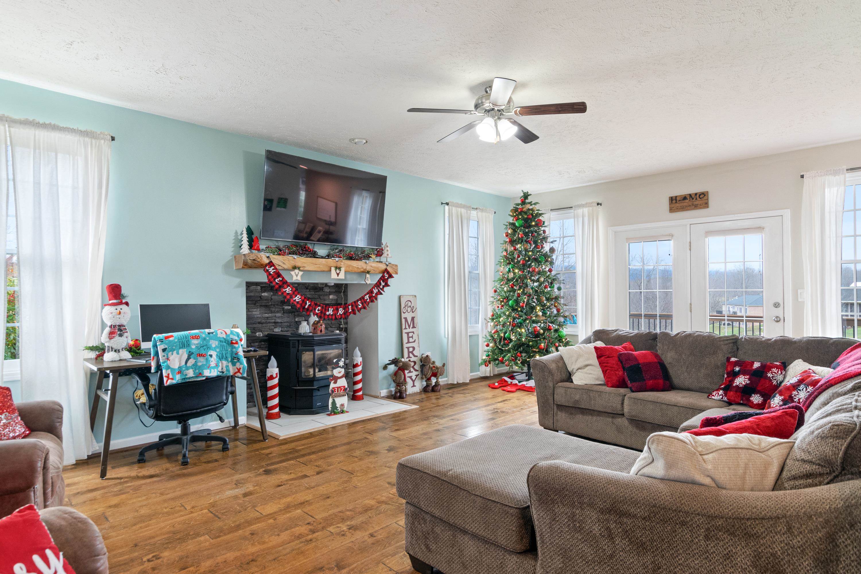 1810 Stratford View Drive