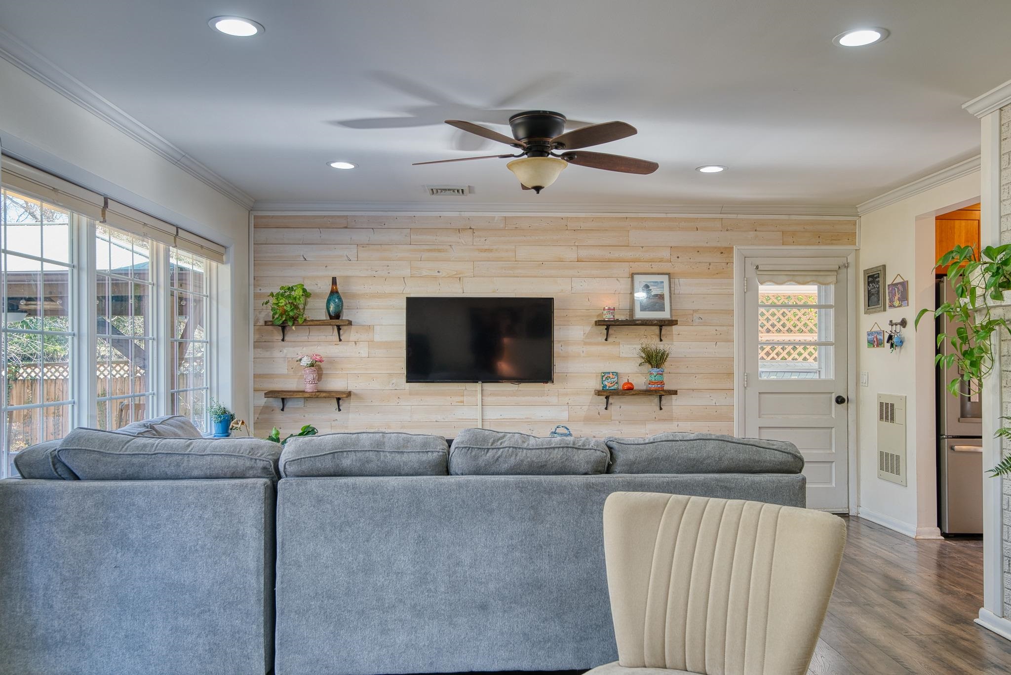 609 Watson Lane
