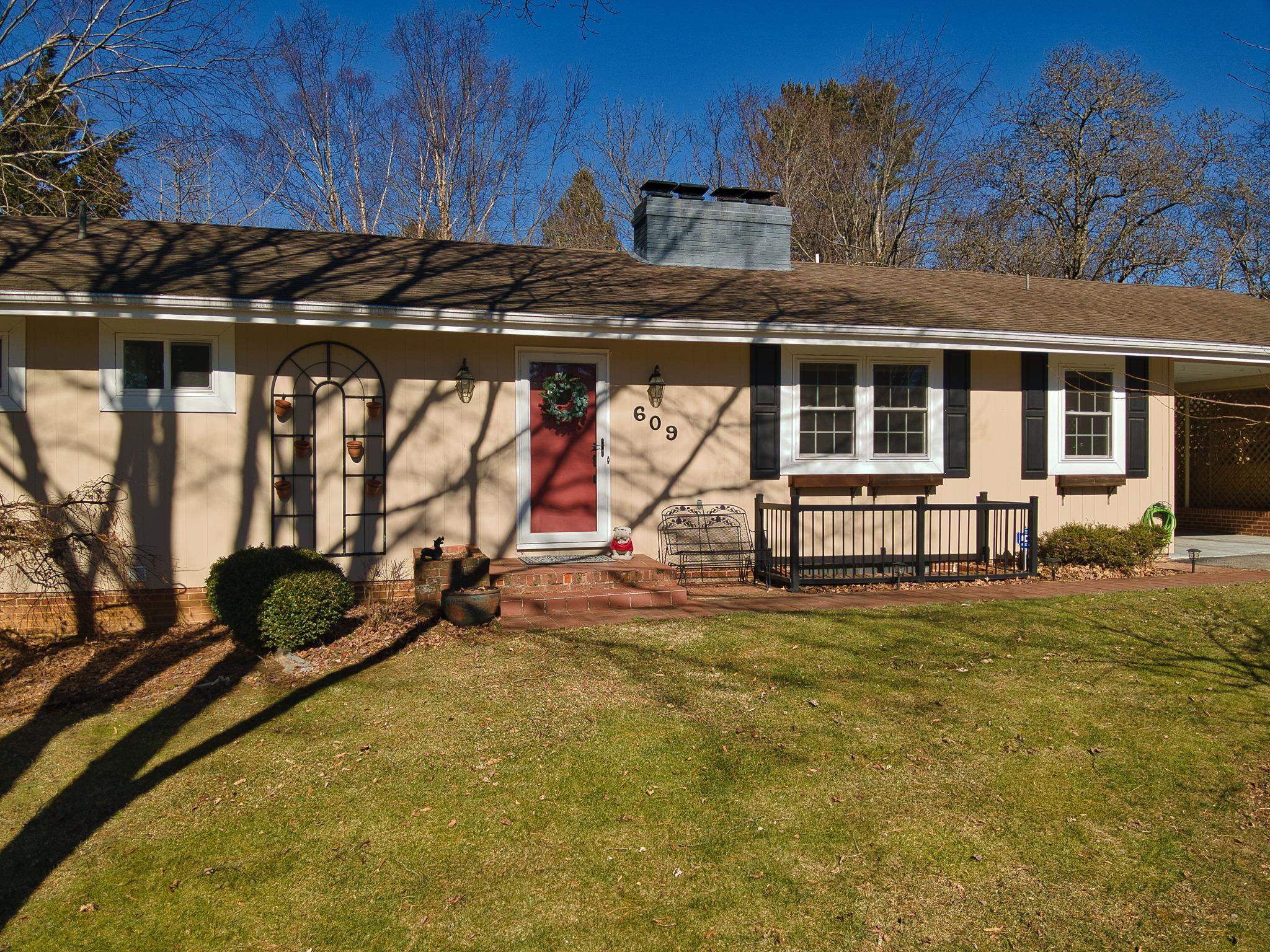 609 Watson Lane