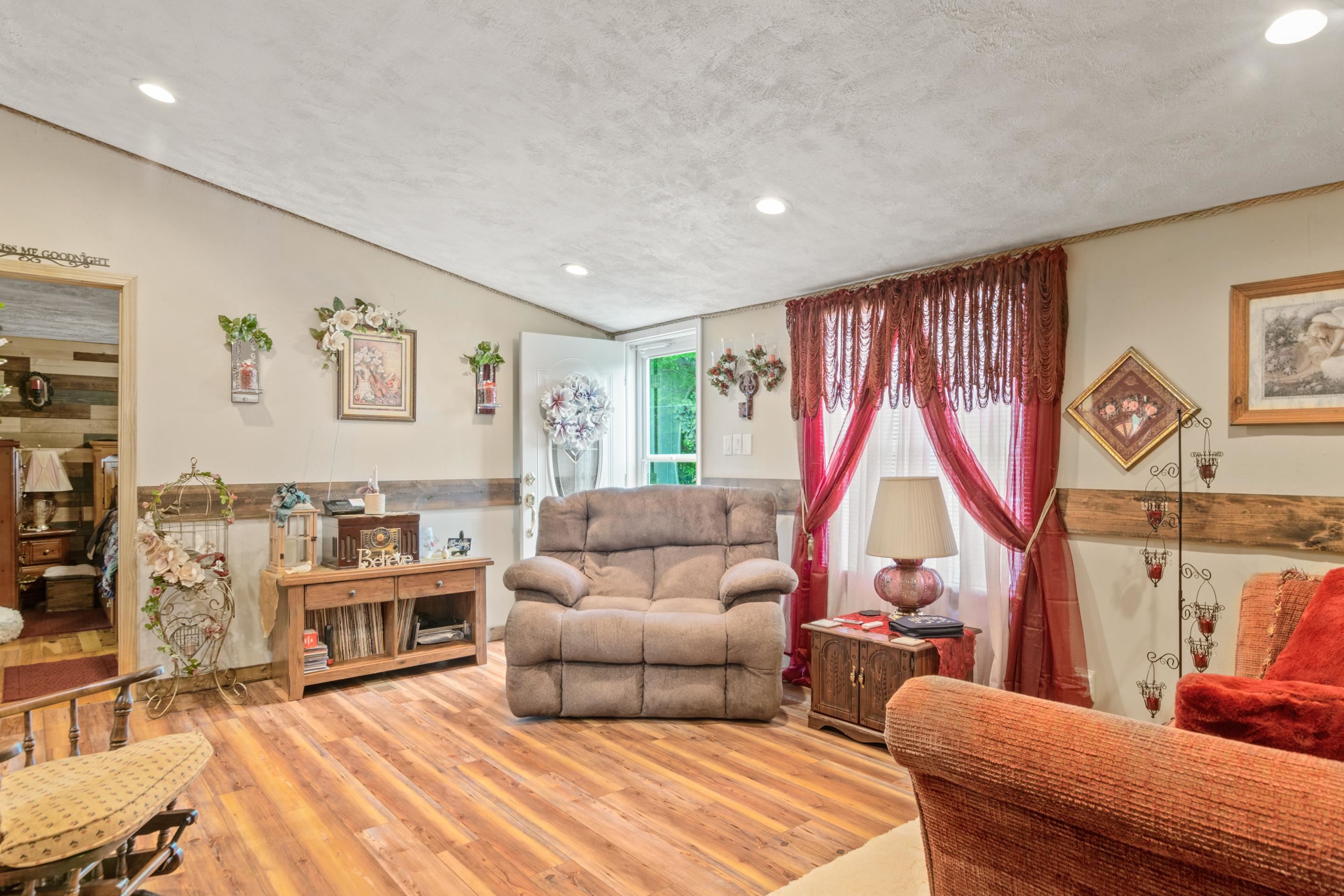 114 Highview Street
